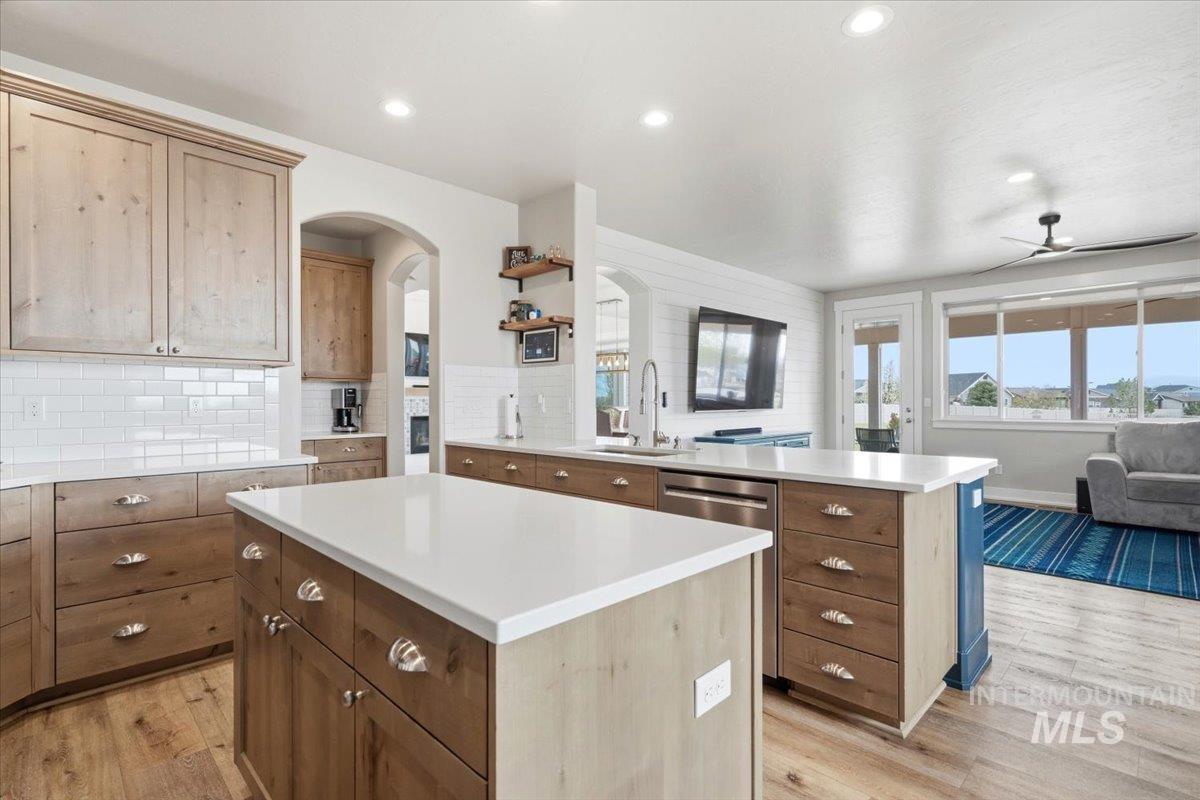 1282 Cimarron Court, Middleton, Idaho 83644, 5 Bedrooms, 3 Bathrooms, Residential For Sale, Price $959,000,MLS 98980082