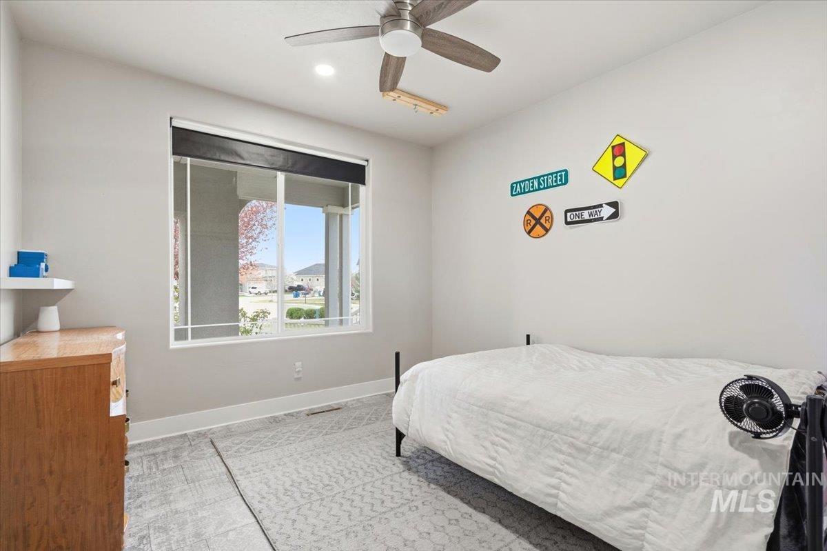 1282 Cimarron Court, Middleton, Idaho 83644, 5 Bedrooms, 3 Bathrooms, Residential For Sale, Price $959,000,MLS 98980082