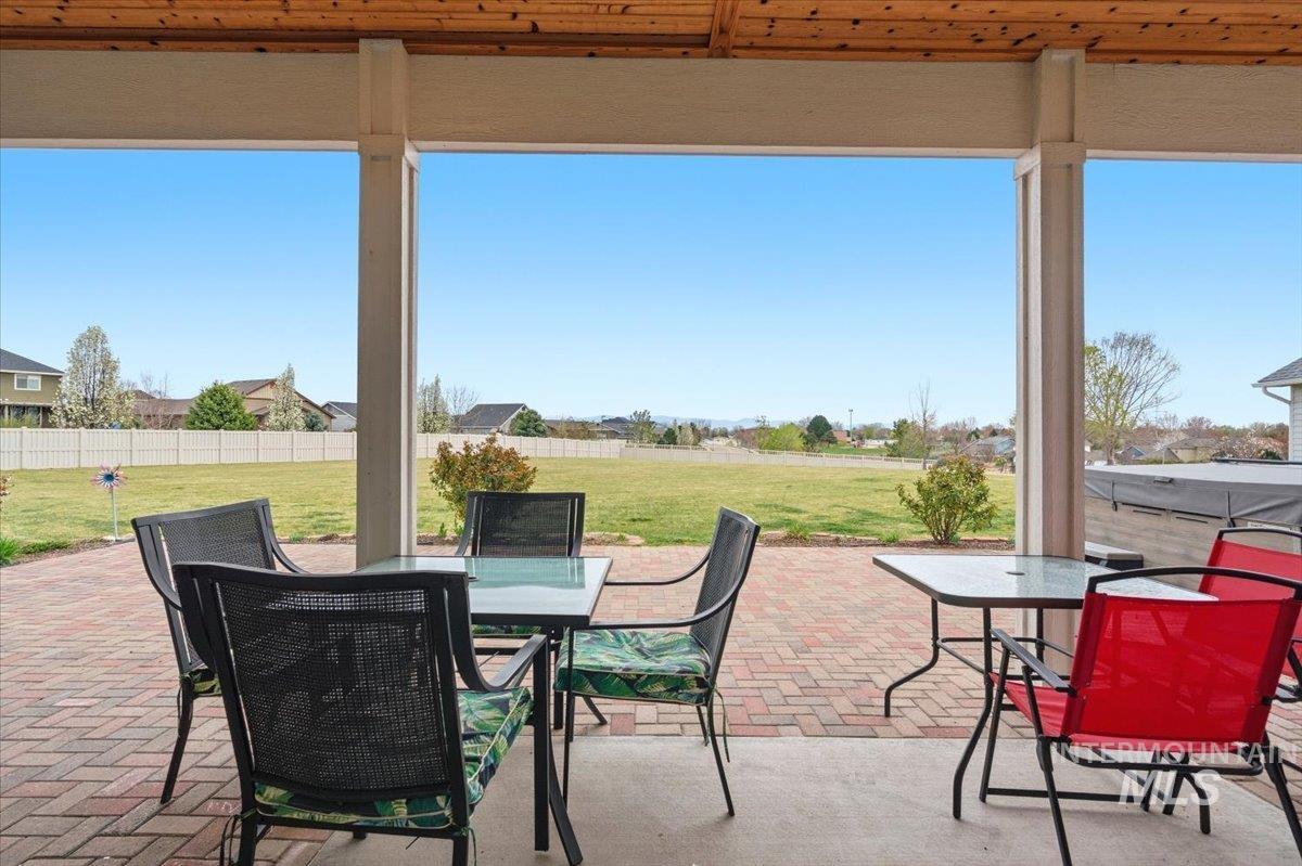 1282 Cimarron Court, Middleton, Idaho 83644, 5 Bedrooms, 3 Bathrooms, Residential For Sale, Price $959,000,MLS 98980082