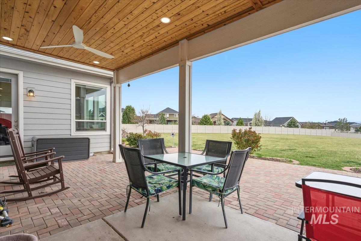 1282 Cimarron Court, Middleton, Idaho 83644, 5 Bedrooms, 3 Bathrooms, Residential For Sale, Price $959,000,MLS 98980082