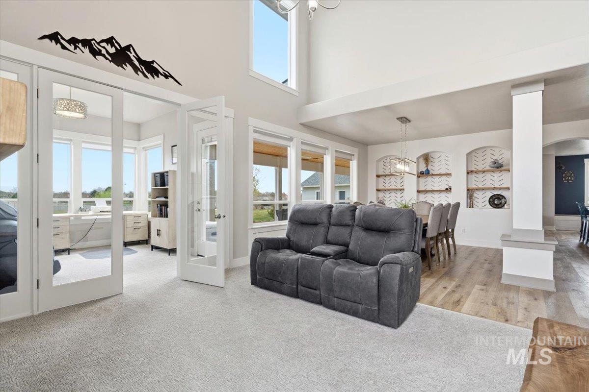 1282 Cimarron Court, Middleton, Idaho 83644, 5 Bedrooms, 3 Bathrooms, Residential For Sale, Price $959,000,MLS 98980082