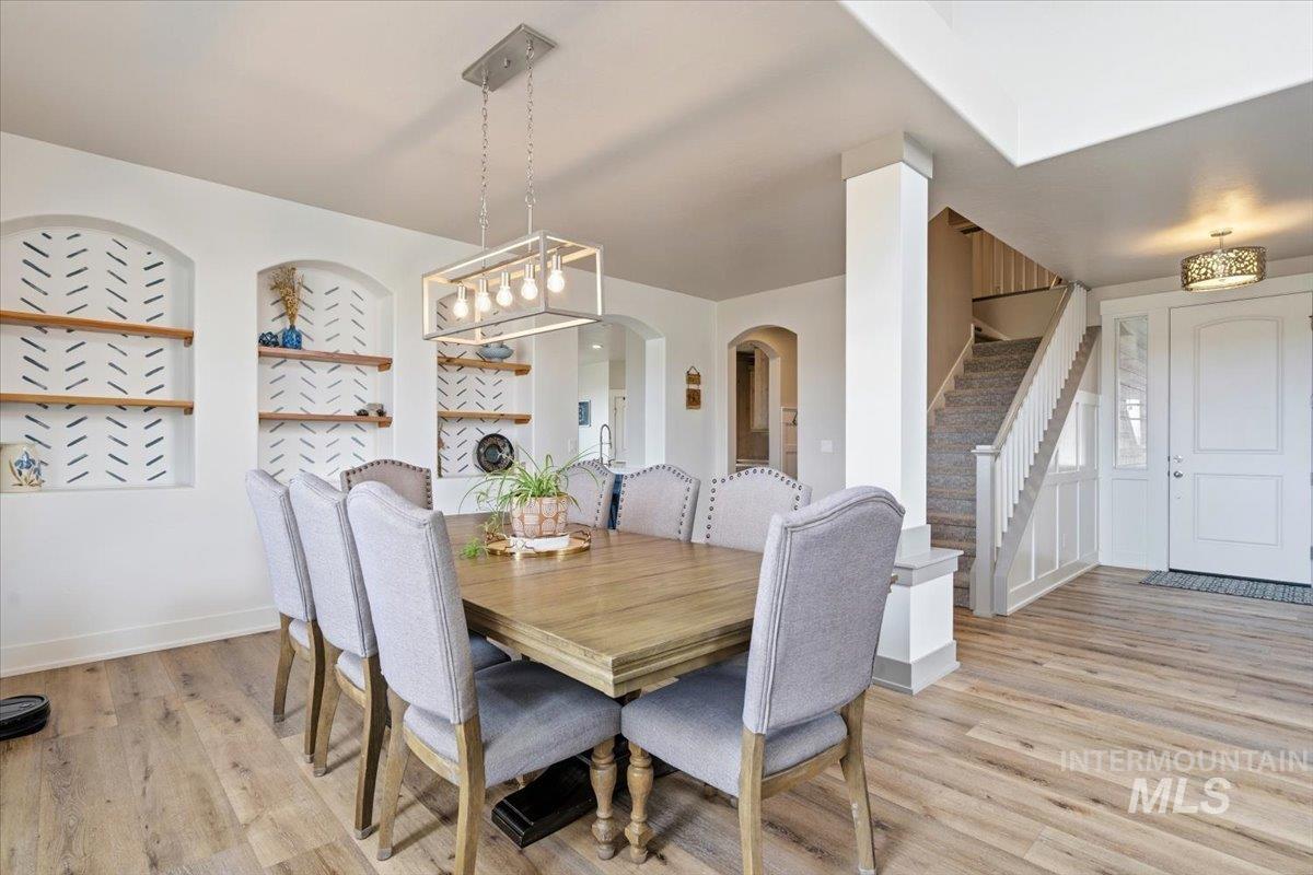 1282 Cimarron Court, Middleton, Idaho 83644, 5 Bedrooms, 3 Bathrooms, Residential For Sale, Price $959,000,MLS 98980082