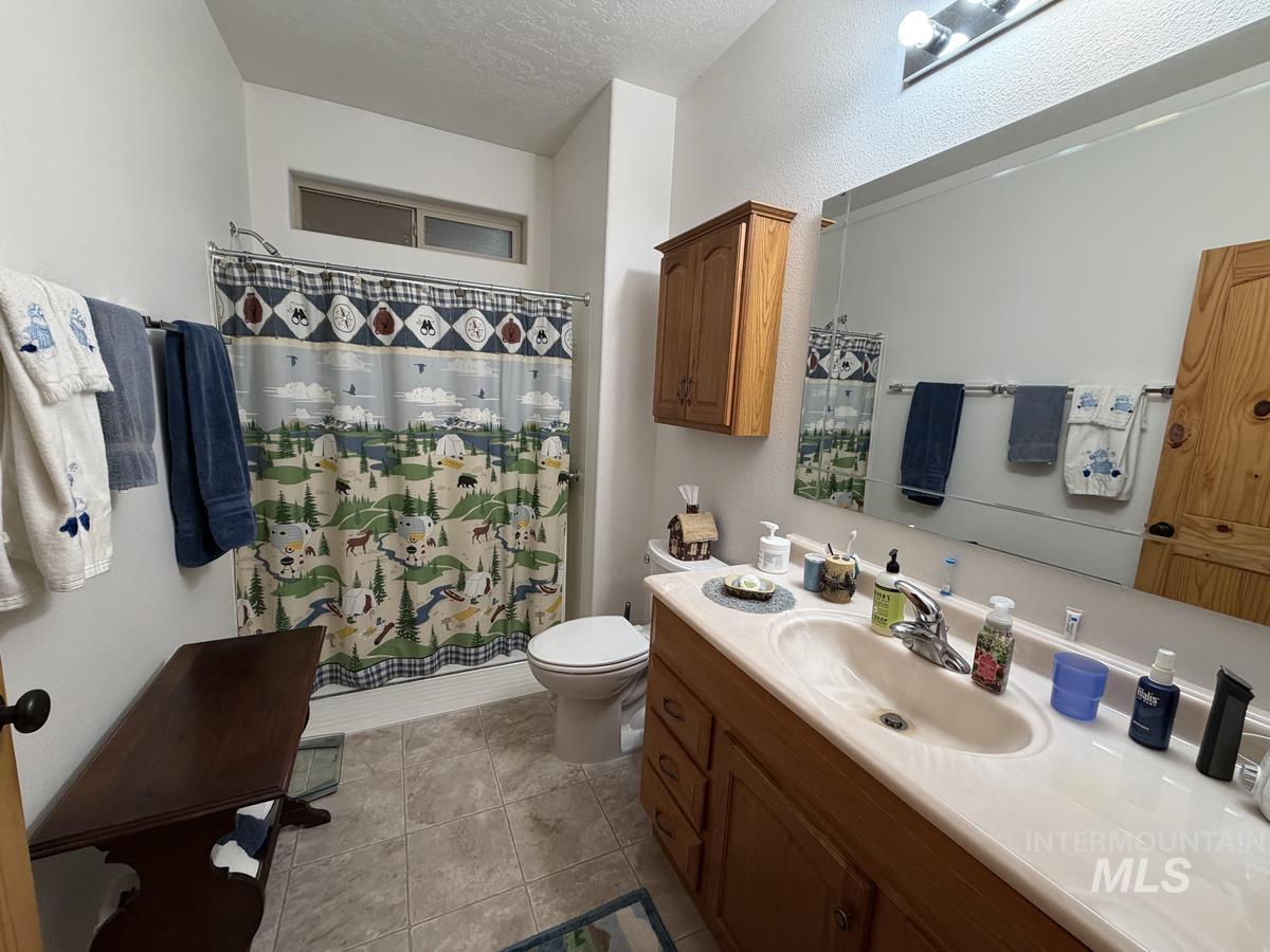 7 Carey Way, Cascade, Idaho 83611, 2 Bedrooms, 2 Bathrooms, Residential For Sale, Price $764,900,MLS 98980085