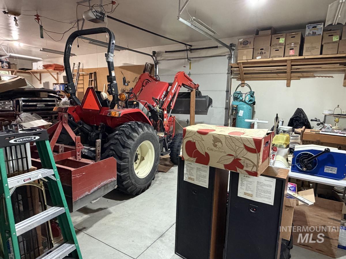 7 Carey Way, Cascade, Idaho 83611, 2 Bedrooms, 2 Bathrooms, Residential For Sale, Price $764,900,MLS 98980085