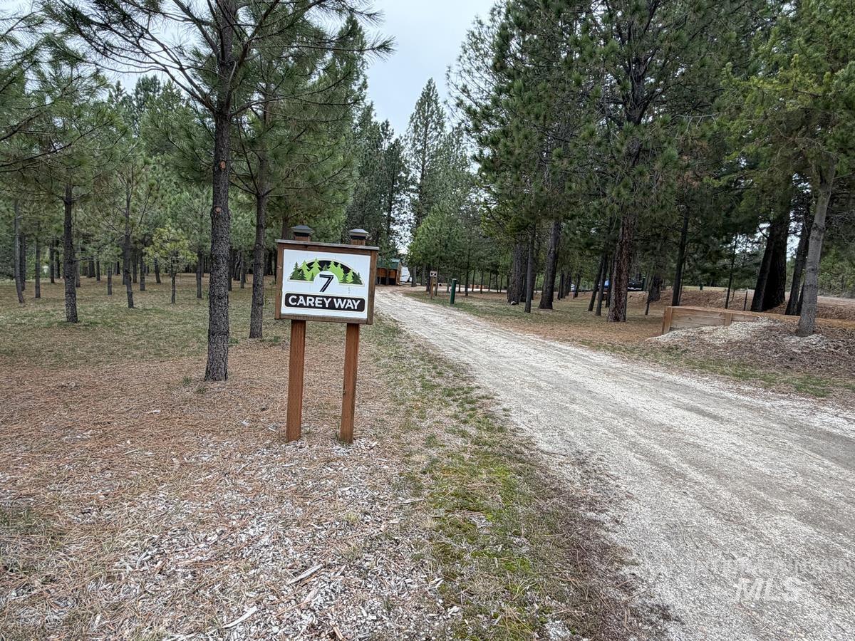 7 Carey Way, Cascade, Idaho 83611, 2 Bedrooms, 2 Bathrooms, Residential For Sale, Price $764,900,MLS 98980085