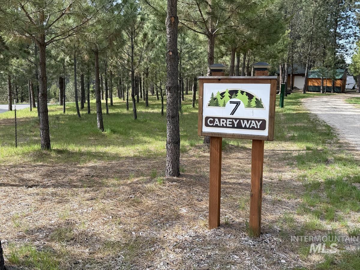 7 Carey Way, Cascade, Idaho 83611, 2 Bedrooms, 2 Bathrooms, Residential For Sale, Price $764,900,MLS 98980085