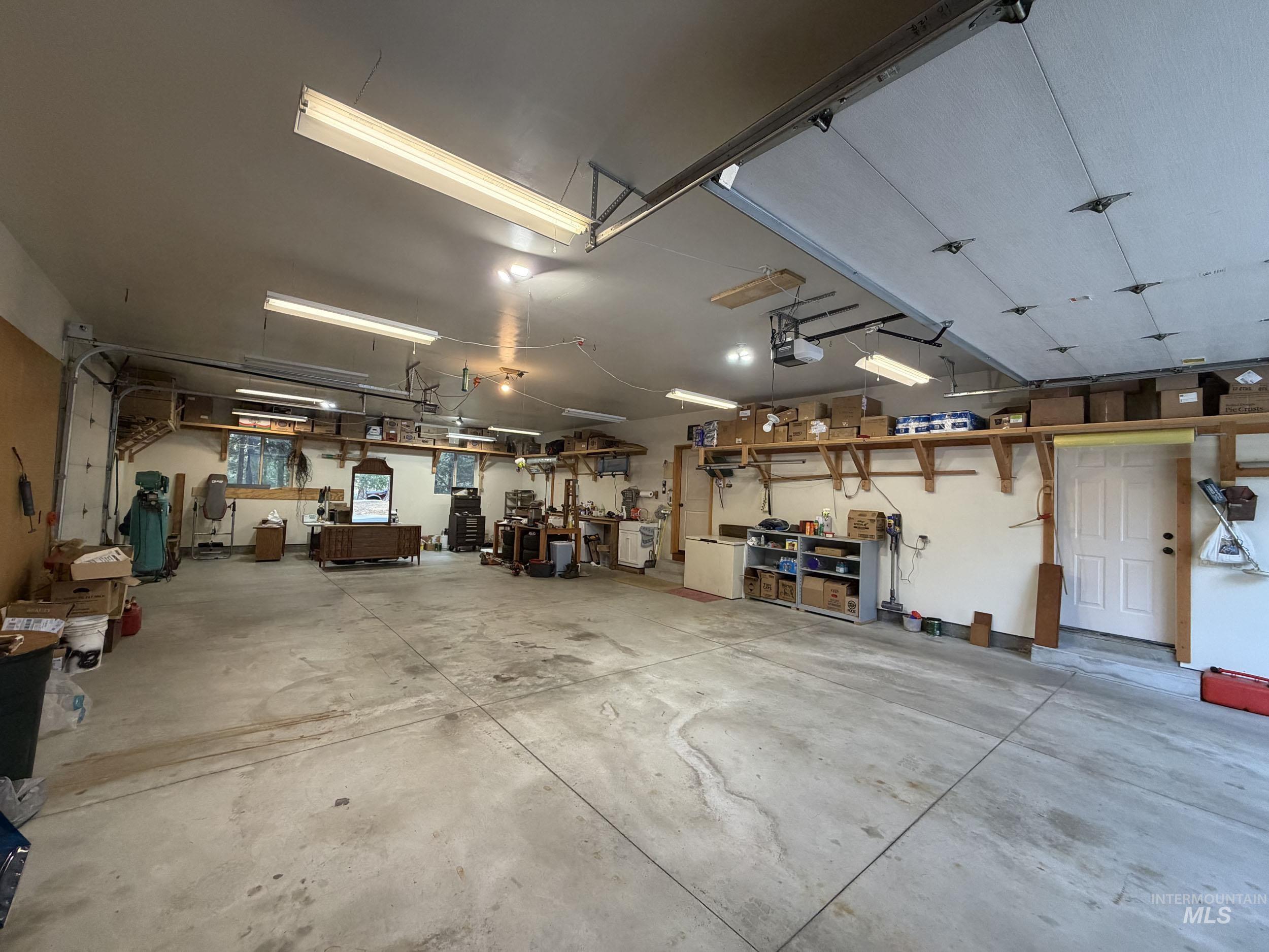 7 Carey Way, Cascade, Idaho 83611, 2 Bedrooms, 2 Bathrooms, Residential For Sale, Price $764,900,MLS 98980085