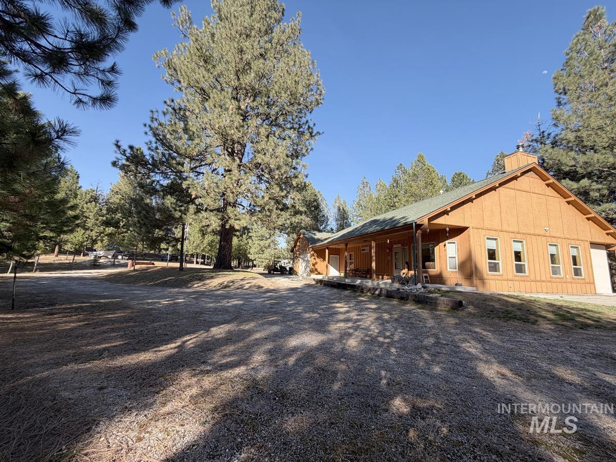 7 Carey Way, Cascade, Idaho 83611, 2 Bedrooms, 2 Bathrooms, Residential For Sale, Price $764,900, 98980085