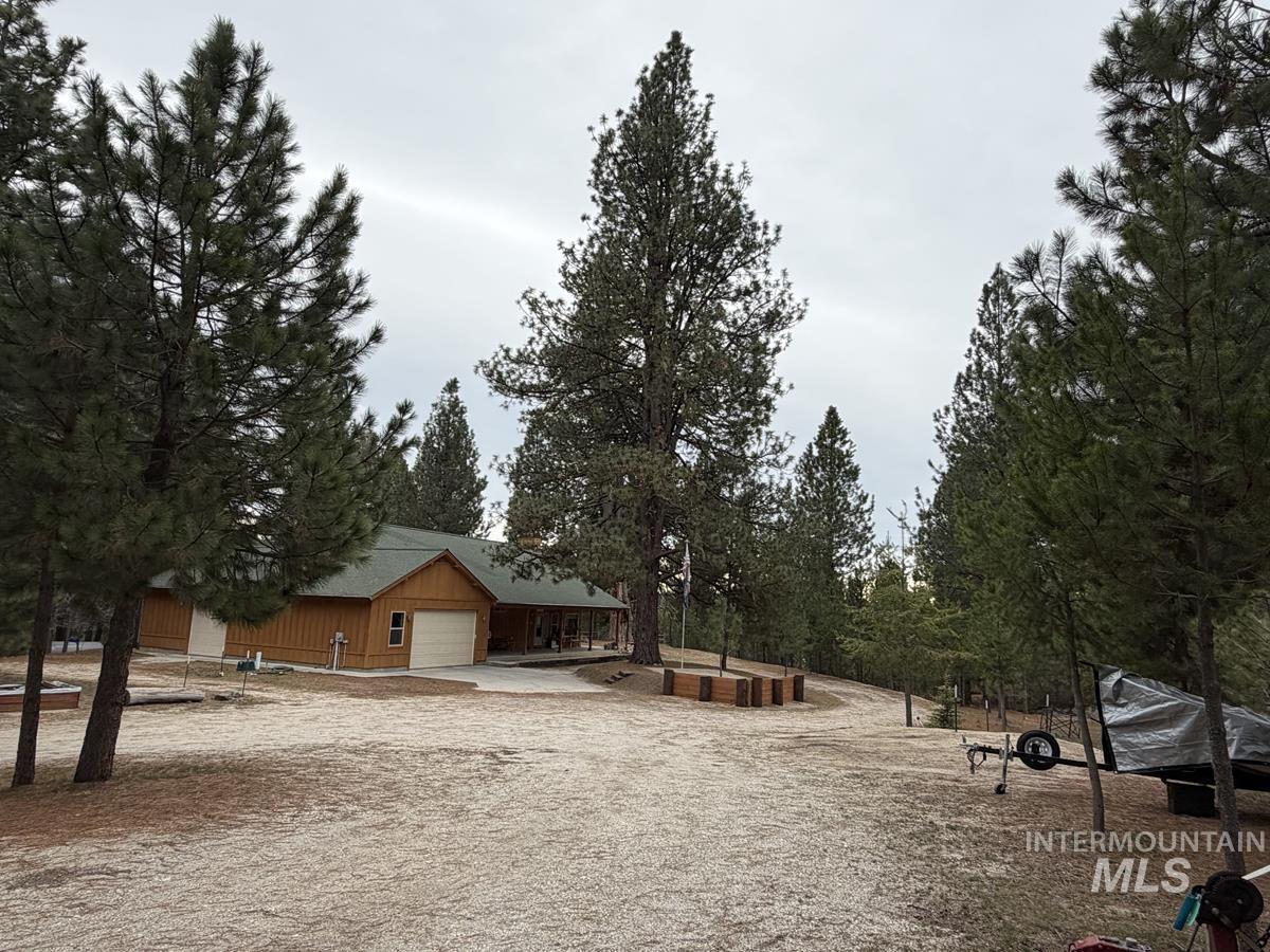 7 Carey Way, Cascade, Idaho 83611, 2 Bedrooms, 2 Bathrooms, Residential For Sale, Price $764,900, 98980085