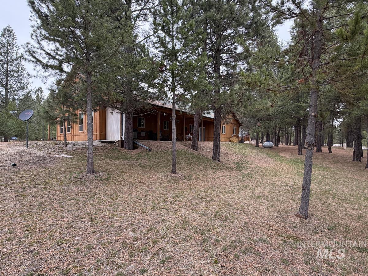 7 Carey Way, Cascade, Idaho 83611, 2 Bedrooms, 2 Bathrooms, Residential For Sale, Price $764,900,MLS 98980085