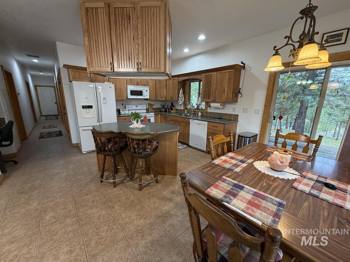 7 Carey Way, Cascade, Idaho 83611, 2 Bedrooms, 2 Bathrooms, Residential For Sale, Price $764,900,MLS 98980085