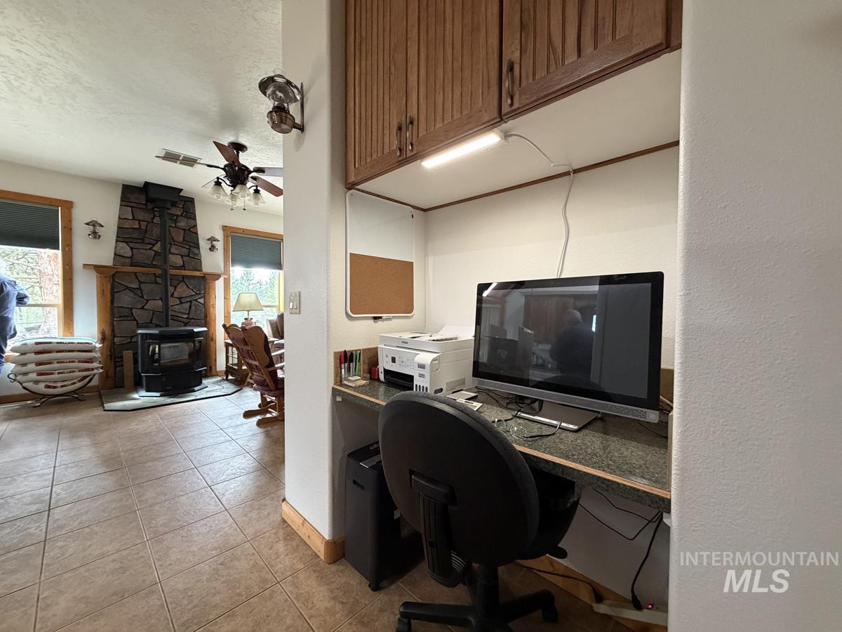 7 Carey Way, Cascade, Idaho 83611, 2 Bedrooms, 2 Bathrooms, Residential For Sale, Price $764,900, 98980085