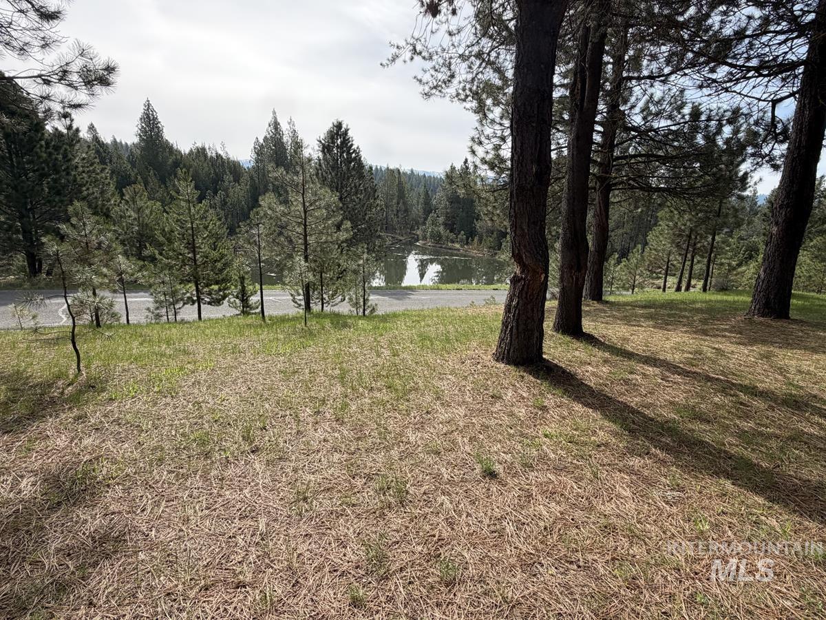 7 Carey Way, Cascade, Idaho 83611, 2 Bedrooms, 2 Bathrooms, Residential For Sale, Price $764,900,MLS 98980085