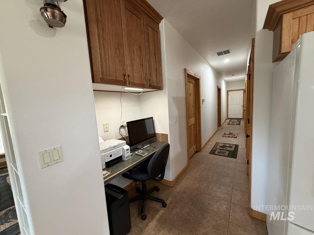 7 Carey Way, Cascade, Idaho 83611, 2 Bedrooms, 2 Bathrooms, Residential For Sale, Price $764,900, 98980085