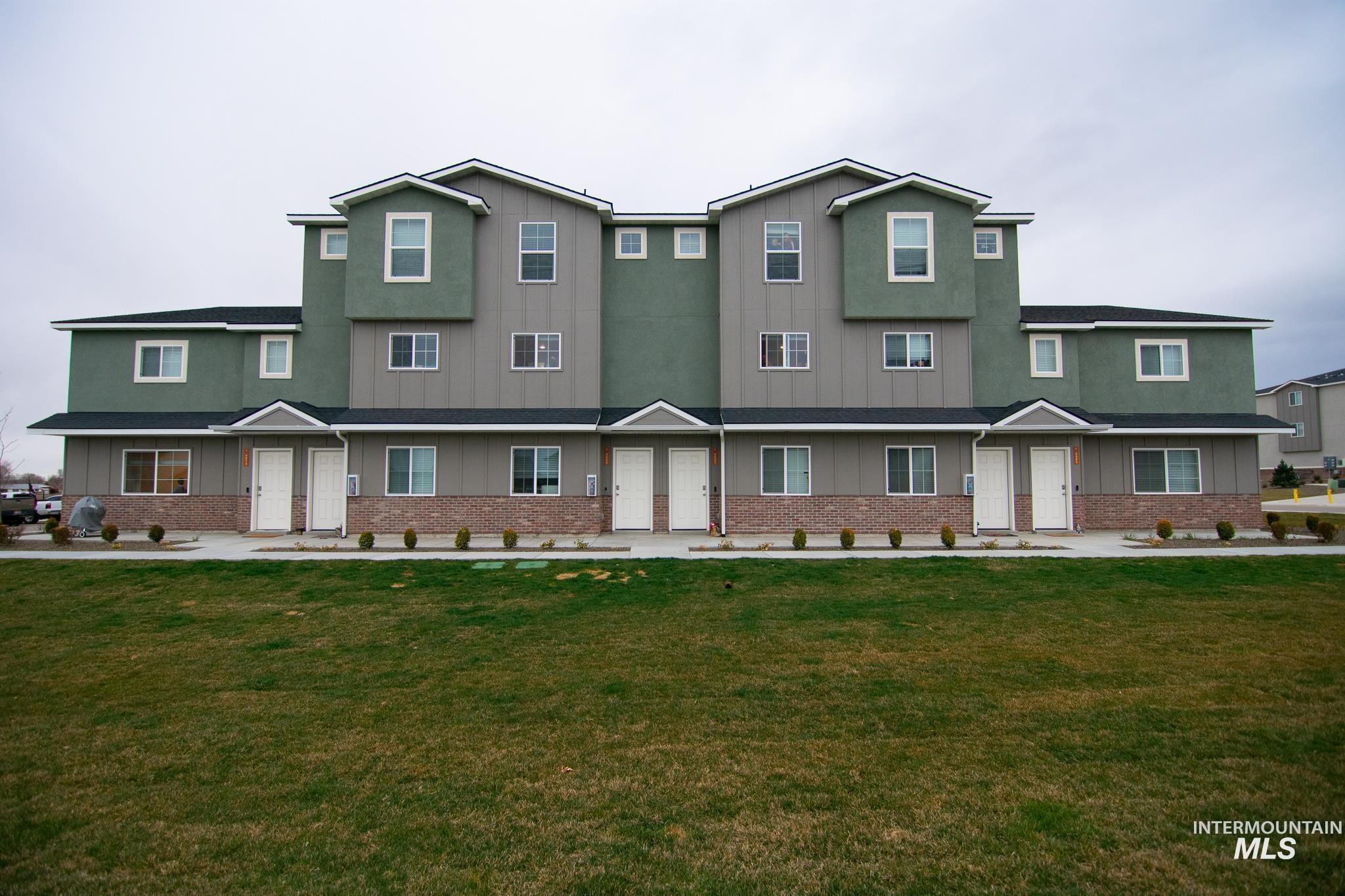 4055 Bunny Hill Lane, Meridian, Idaho 83642, 3 Bedrooms, 2 Bathrooms, Residential Income For Sale, Price $649,900, 98980091