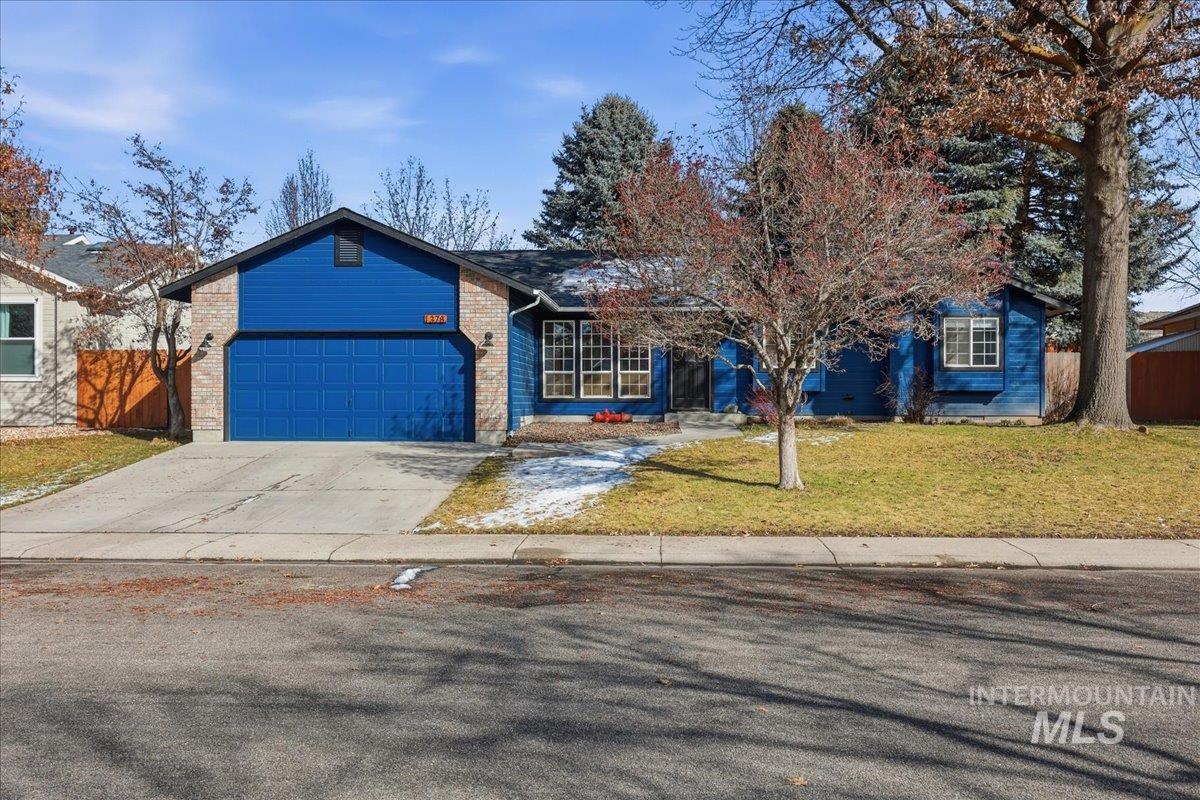 1378 N Trail Creek Way, Eagle, Idaho 83616, 3 Bedrooms, 2 Bathrooms, Residential For Sale, Price $499,000,MLS 98980092