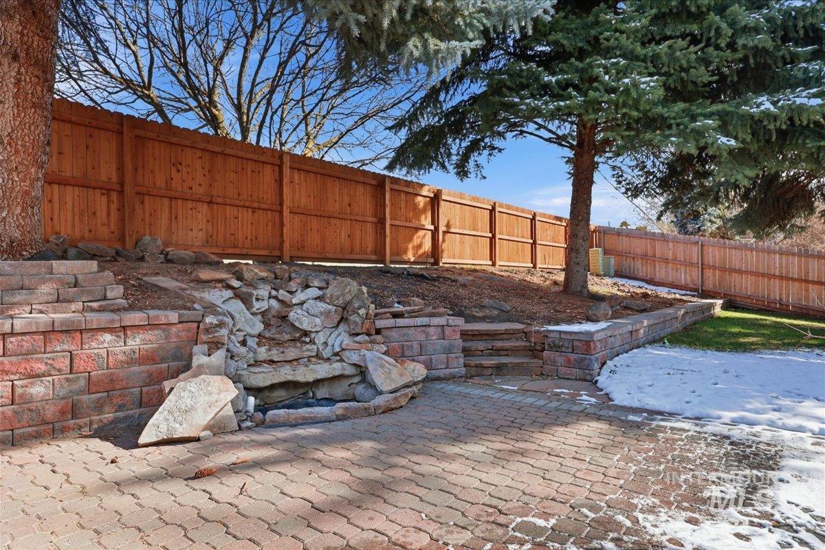 1378 N Trail Creek Way, Eagle, Idaho 83616, 3 Bedrooms, 2 Bathrooms, Residential For Sale, Price $499,000,MLS 98980092