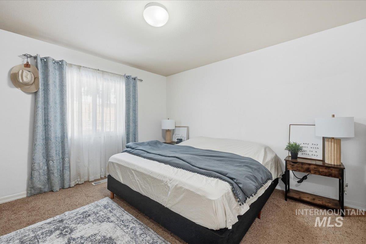 1378 N Trail Creek Way, Eagle, Idaho 83616, 3 Bedrooms, 2 Bathrooms, Residential For Sale, Price $499,000,MLS 98980092