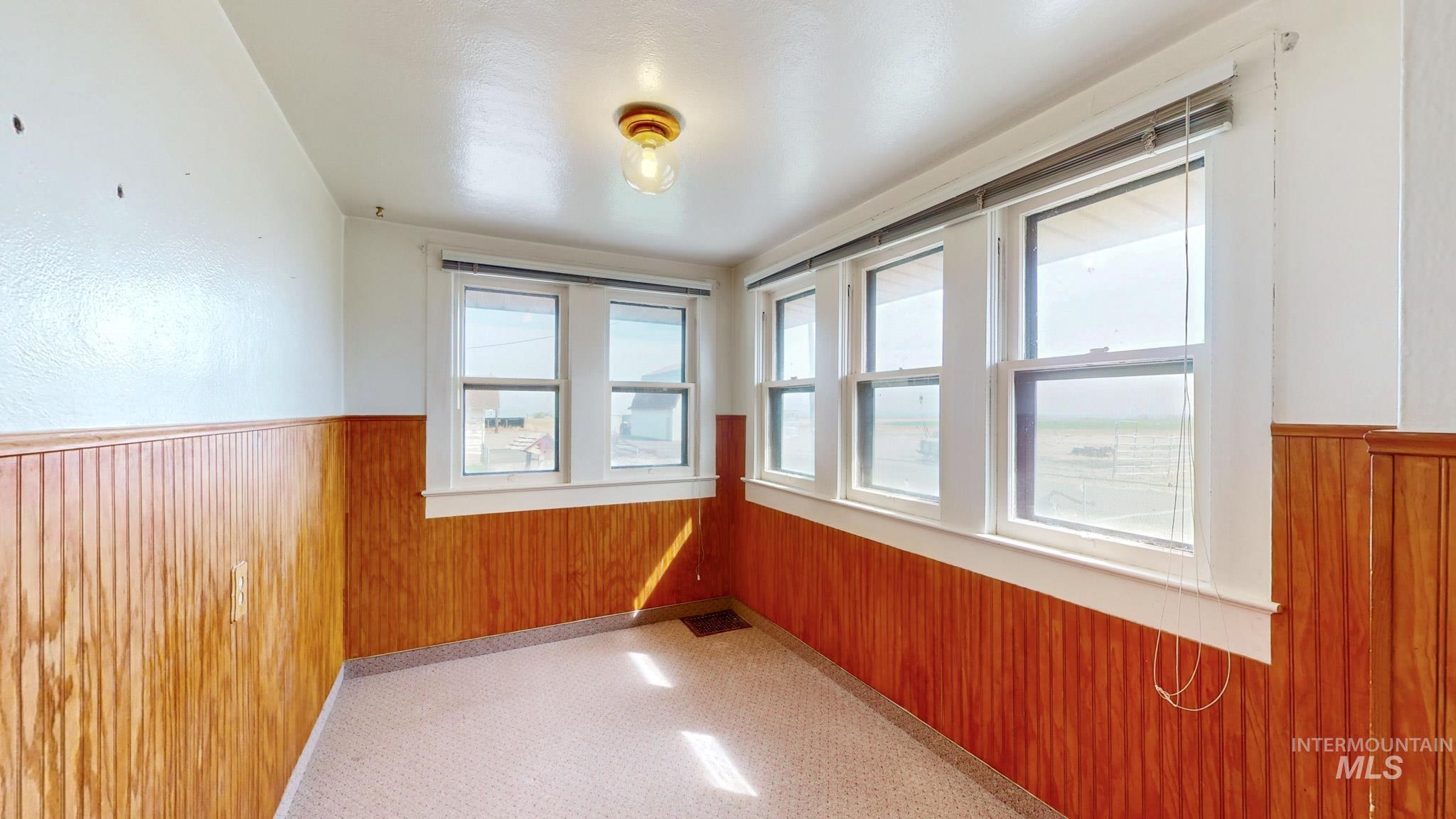 2088 E 3700 N, Filer, Idaho 83328, 3 Bedrooms, 1 Bathroom, Residential For Sale, Price $575,000,MLS 98980094