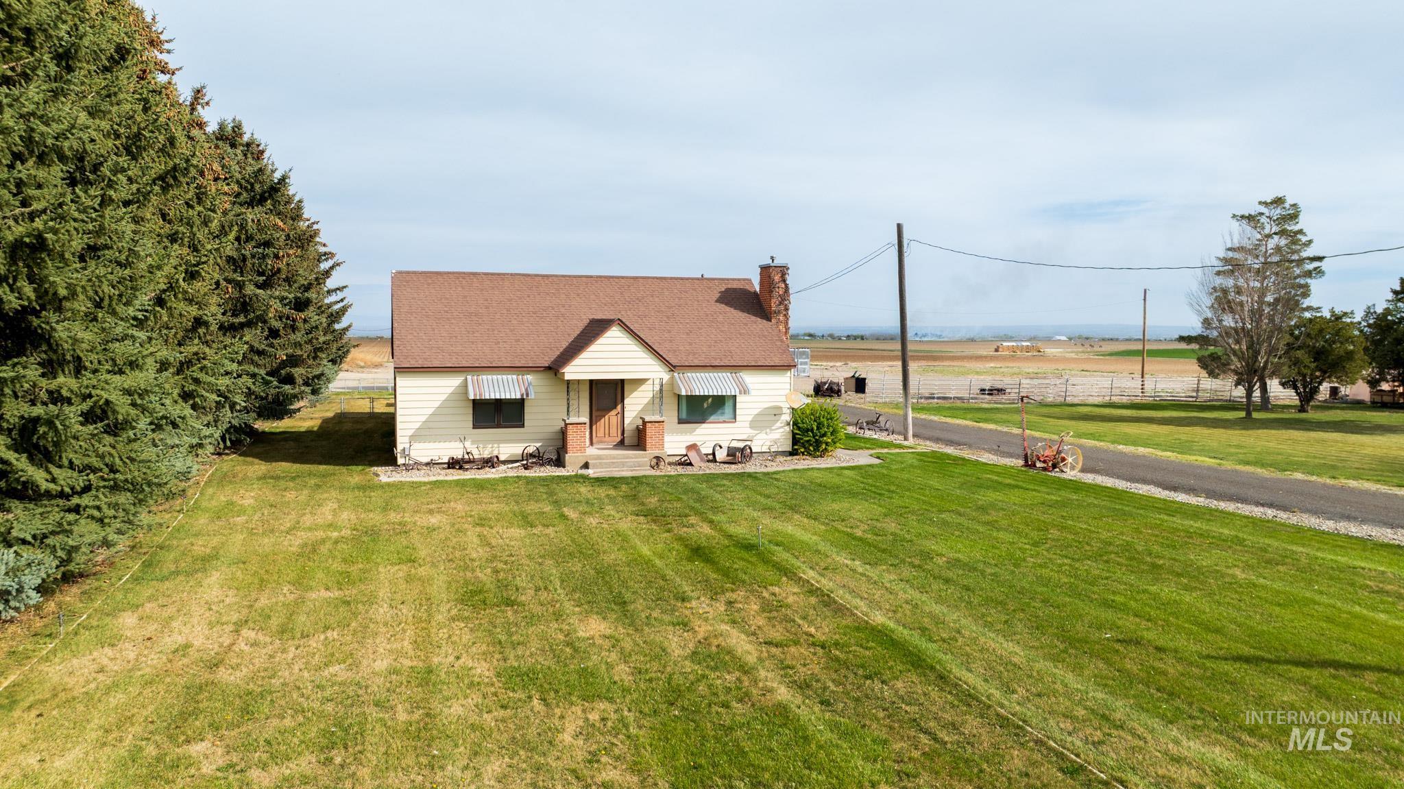 2088 E 3700 N, Filer, Idaho 83328, 3 Bedrooms, 1 Bathroom, Residential For Sale, Price $575,000,MLS 98980094