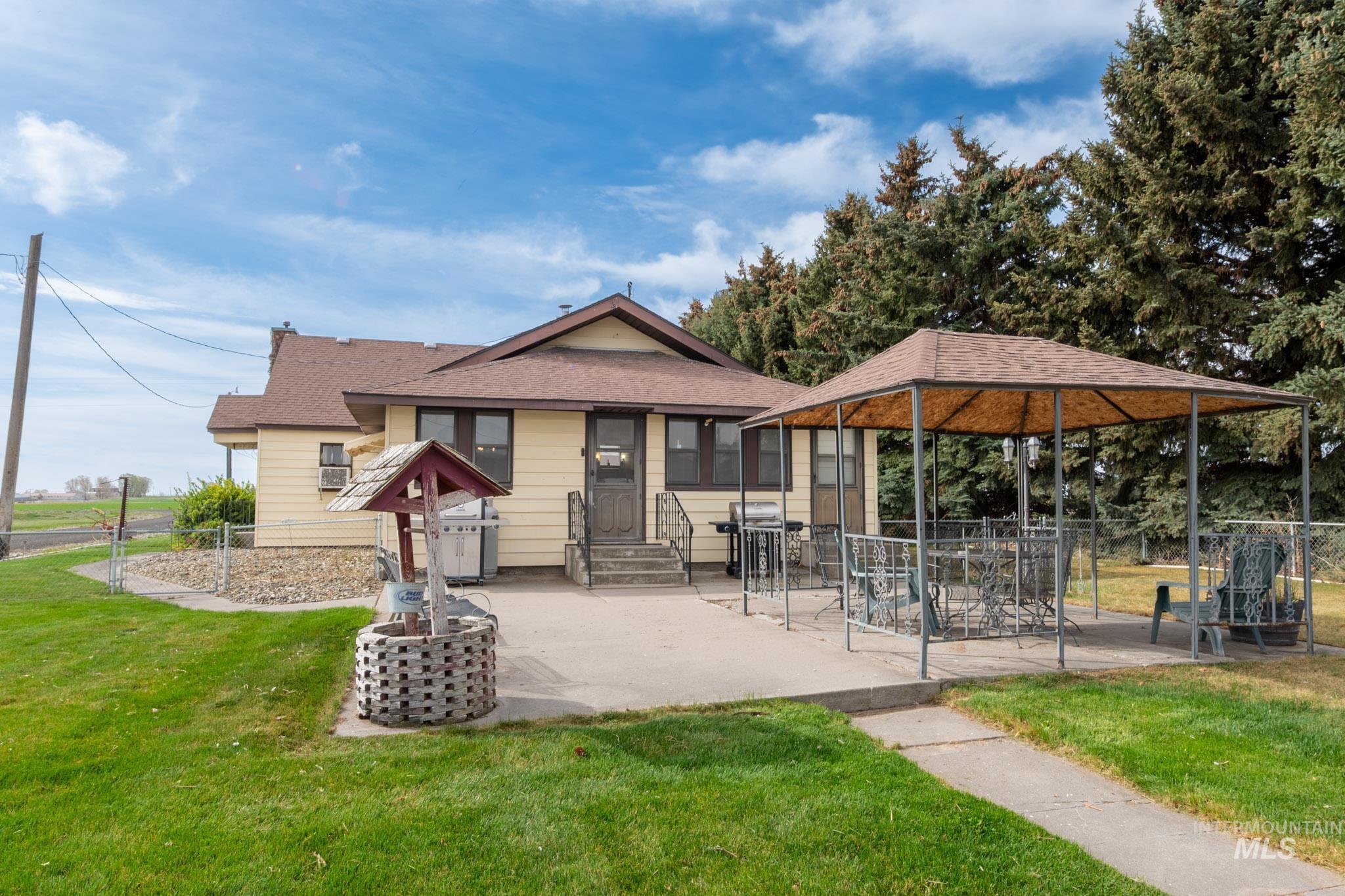 2088 E 3700 N, Filer, Idaho 83328, 3 Bedrooms, 1 Bathroom, Residential For Sale, Price $575,000,MLS 98980094
