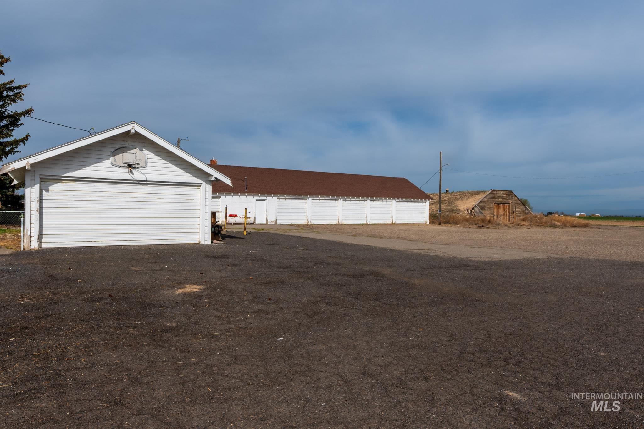 2088 E 3700 N, Filer, Idaho 83328, 3 Bedrooms, 1 Bathroom, Residential For Sale, Price $575,000,MLS 98980094