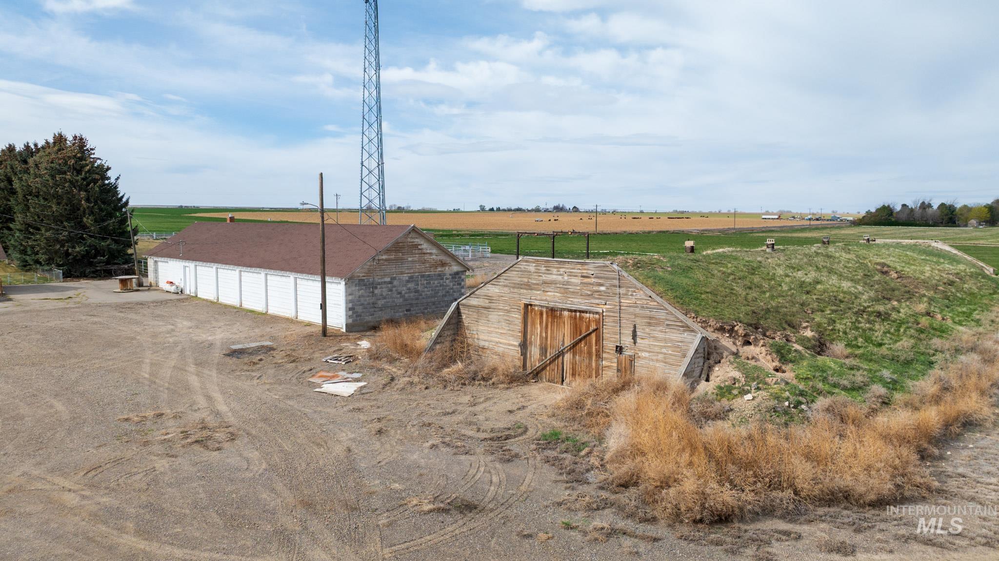 2088 E 3700 N, Filer, Idaho 83328, 3 Bedrooms, 1 Bathroom, Residential For Sale, Price $575,000,MLS 98980094