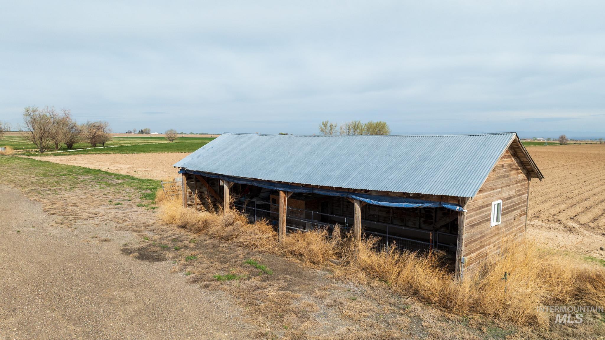 2088 E 3700 N, Filer, Idaho 83328, 3 Bedrooms, 1 Bathroom, Residential For Sale, Price $575,000,MLS 98980094