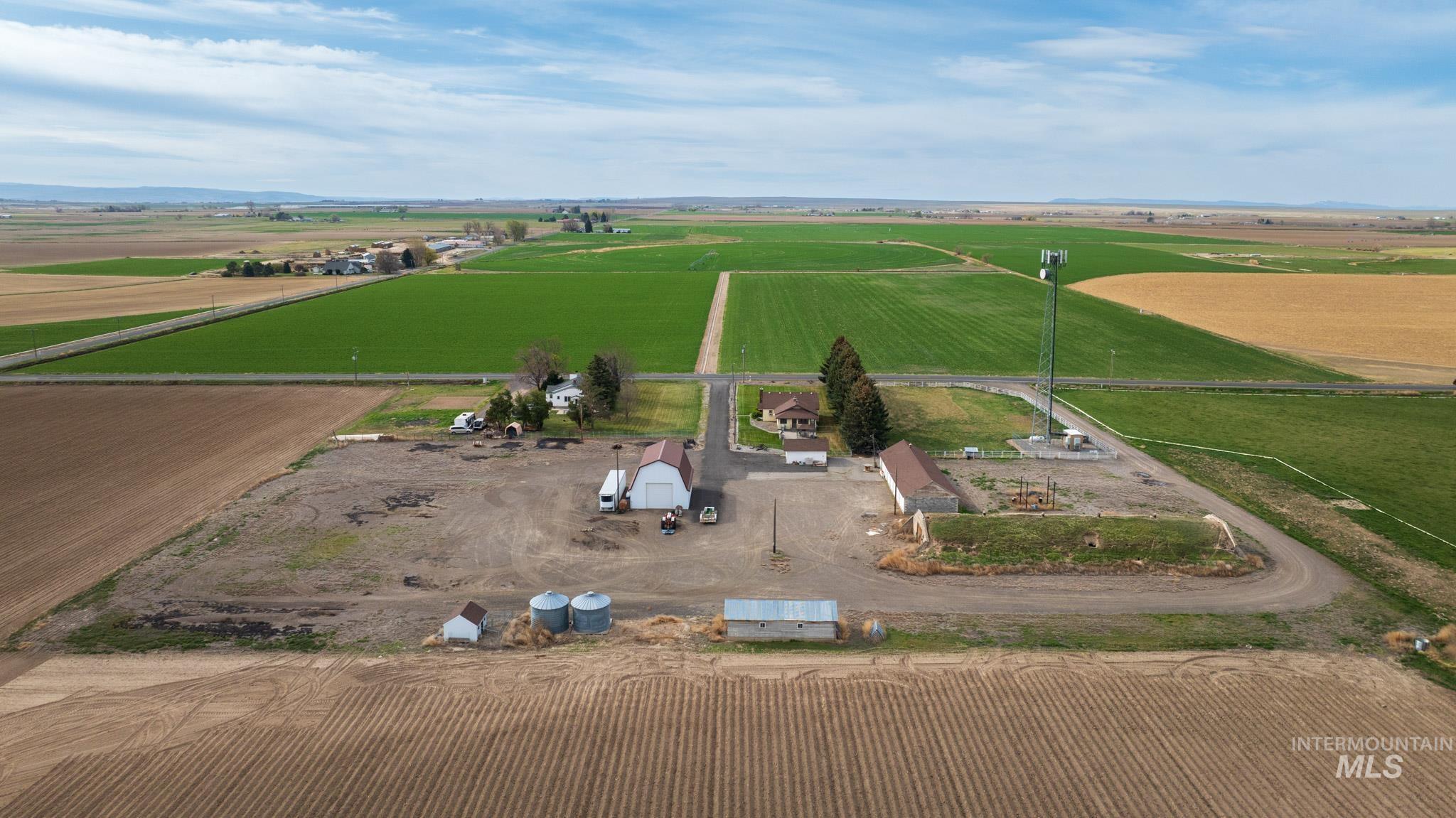 2088 E 3700 N, Filer, Idaho 83328, 3 Bedrooms, 1 Bathroom, Residential For Sale, Price $575,000,MLS 98980094