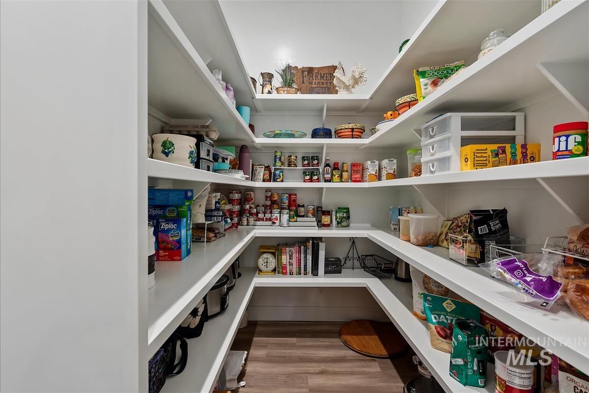 3413 N Hosta Ave, Star, Idaho 83669, 3 Bedrooms, 2.5 Bathrooms, Residential For Sale, Price $734,900,MLS 98980098