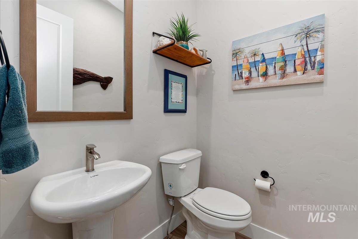 3413 N Hosta Ave, Star, Idaho 83669, 3 Bedrooms, 2.5 Bathrooms, Residential For Sale, Price $734,900,MLS 98980098