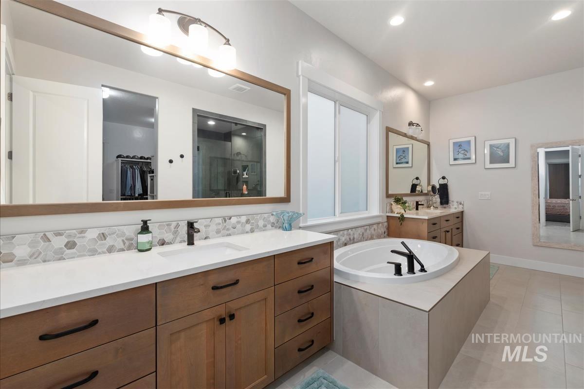 3413 N Hosta Ave, Star, Idaho 83669, 3 Bedrooms, 2.5 Bathrooms, Residential For Sale, Price $734,900,MLS 98980098