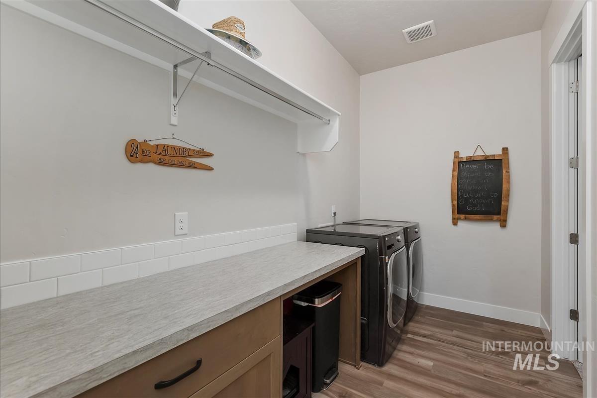 3413 N Hosta Ave, Star, Idaho 83669, 3 Bedrooms, 2.5 Bathrooms, Residential For Sale, Price $734,900,MLS 98980098