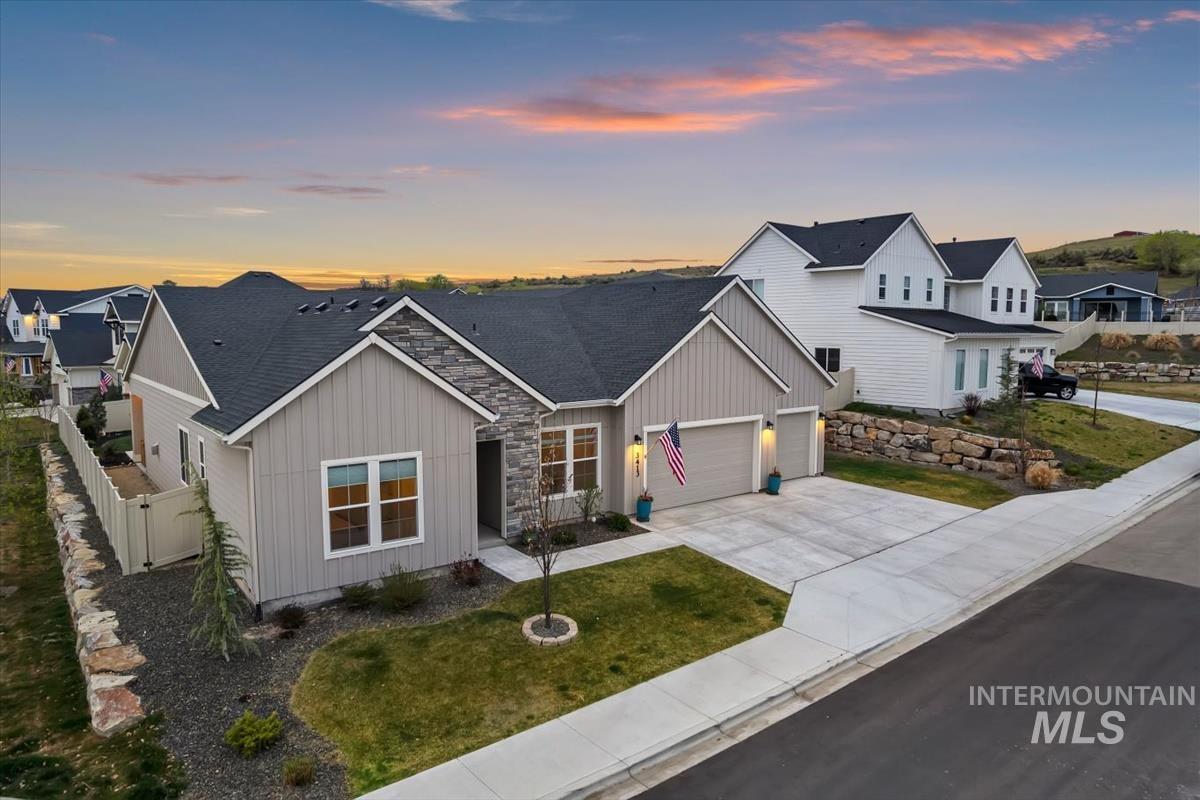 3413 N Hosta Ave, Star, Idaho 83669, 3 Bedrooms, 2.5 Bathrooms, Residential For Sale, Price $734,900,MLS 98980098