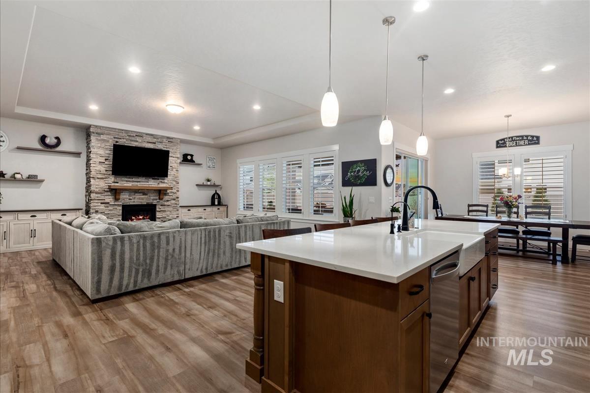 3413 N Hosta Ave, Star, Idaho 83669, 3 Bedrooms, 2.5 Bathrooms, Residential For Sale, Price $734,900,MLS 98980098