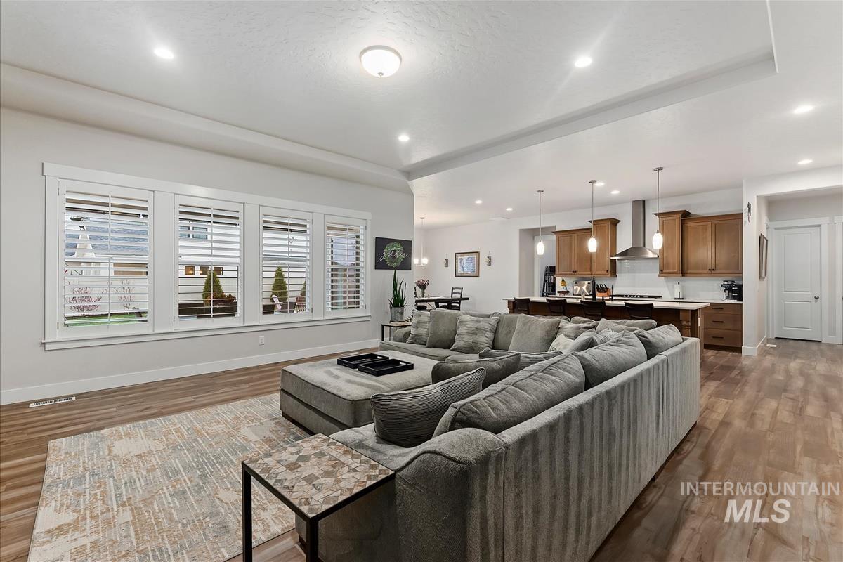 3413 N Hosta Ave, Star, Idaho 83669, 3 Bedrooms, 2.5 Bathrooms, Residential For Sale, Price $734,900,MLS 98980098