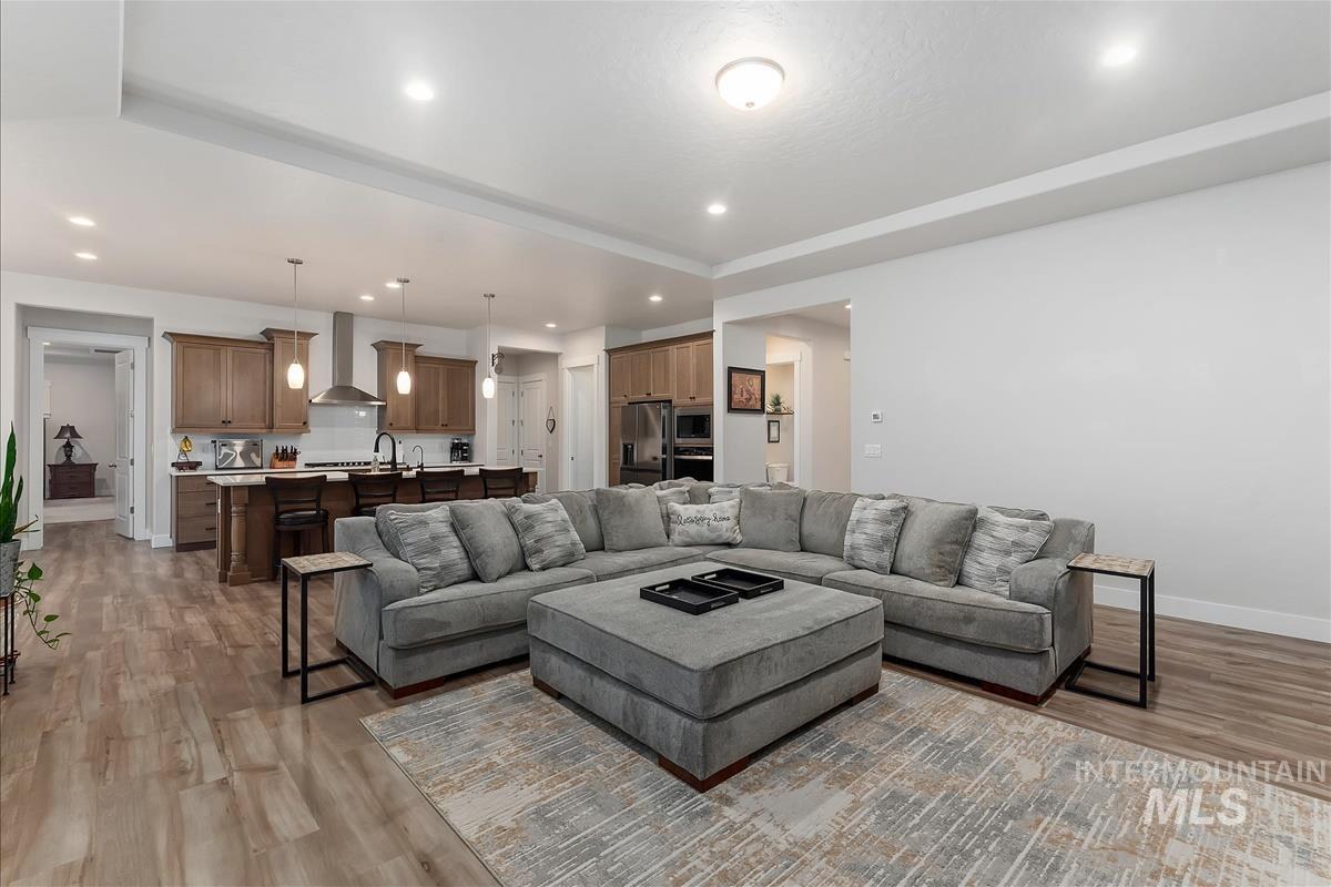 3413 N Hosta Ave, Star, Idaho 83669, 3 Bedrooms, 2.5 Bathrooms, Residential For Sale, Price $734,900,MLS 98980098