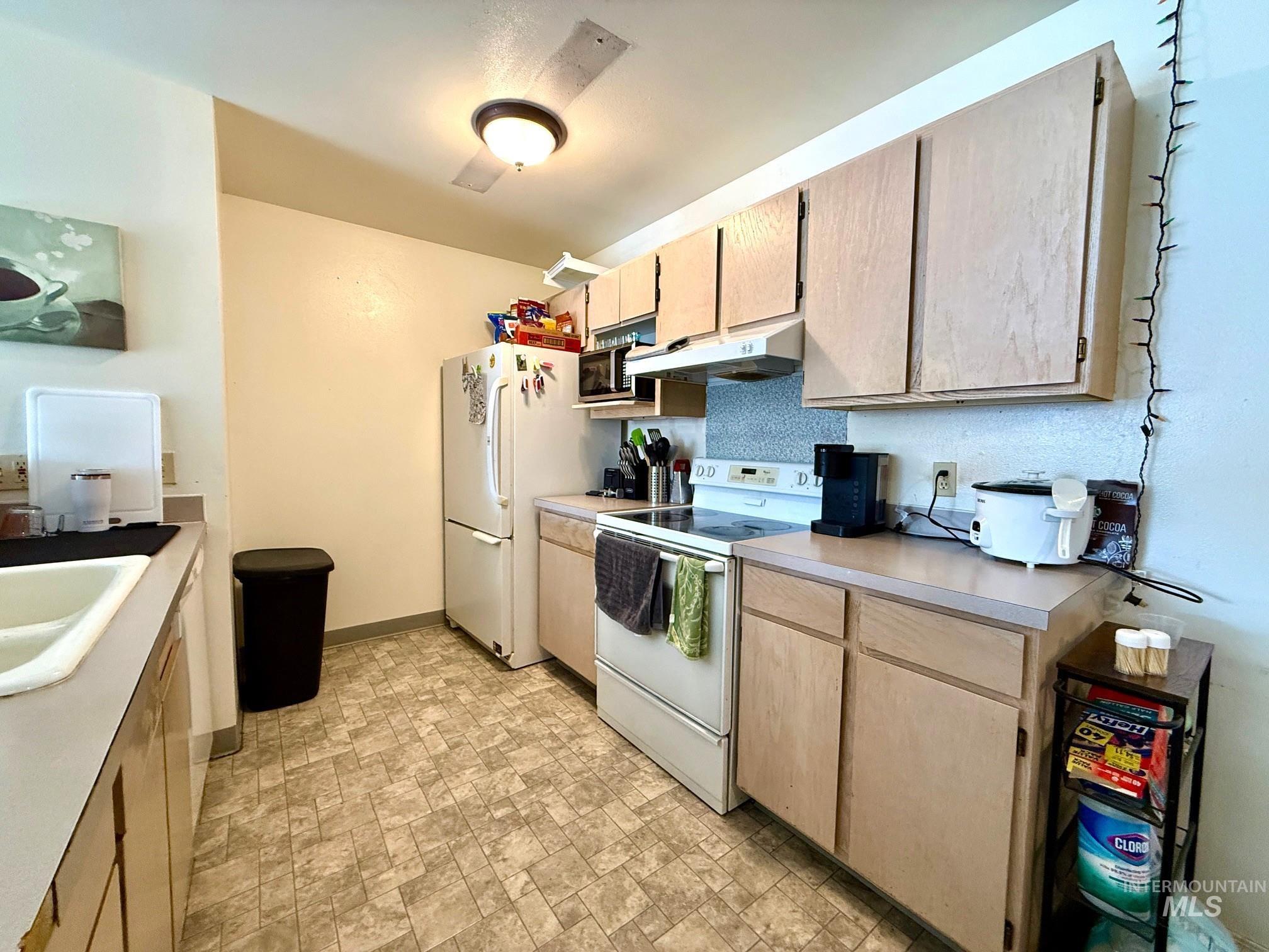 1459 Northwood, Moscow, Idaho 83843, 3 Bedrooms, 2 Bathrooms, Residential For Sale, Price $218,000,MLS 98980099