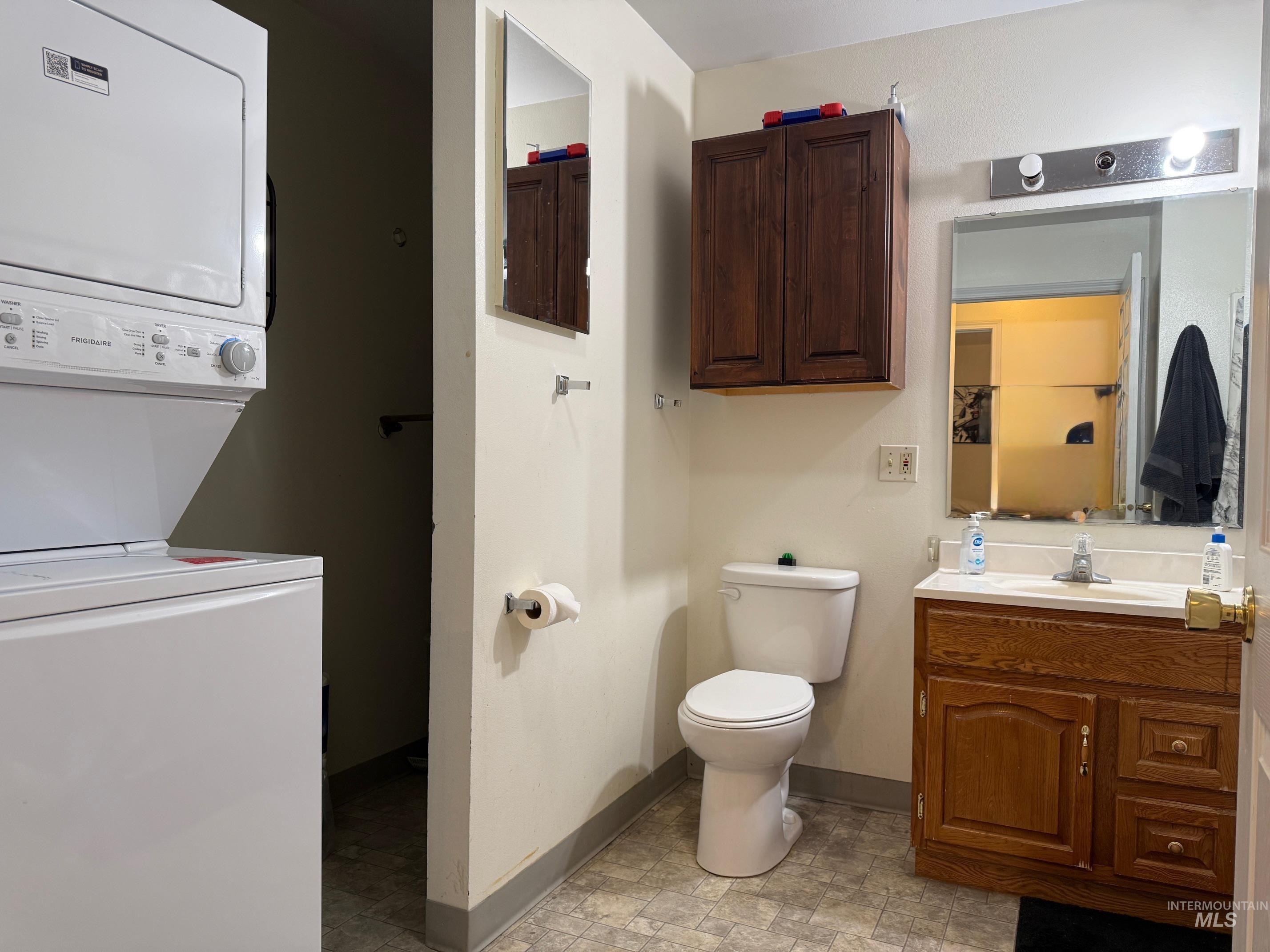 1459 Northwood, Moscow, Idaho 83843, 3 Bedrooms, 2 Bathrooms, Residential For Sale, Price $218,000,MLS 98980099