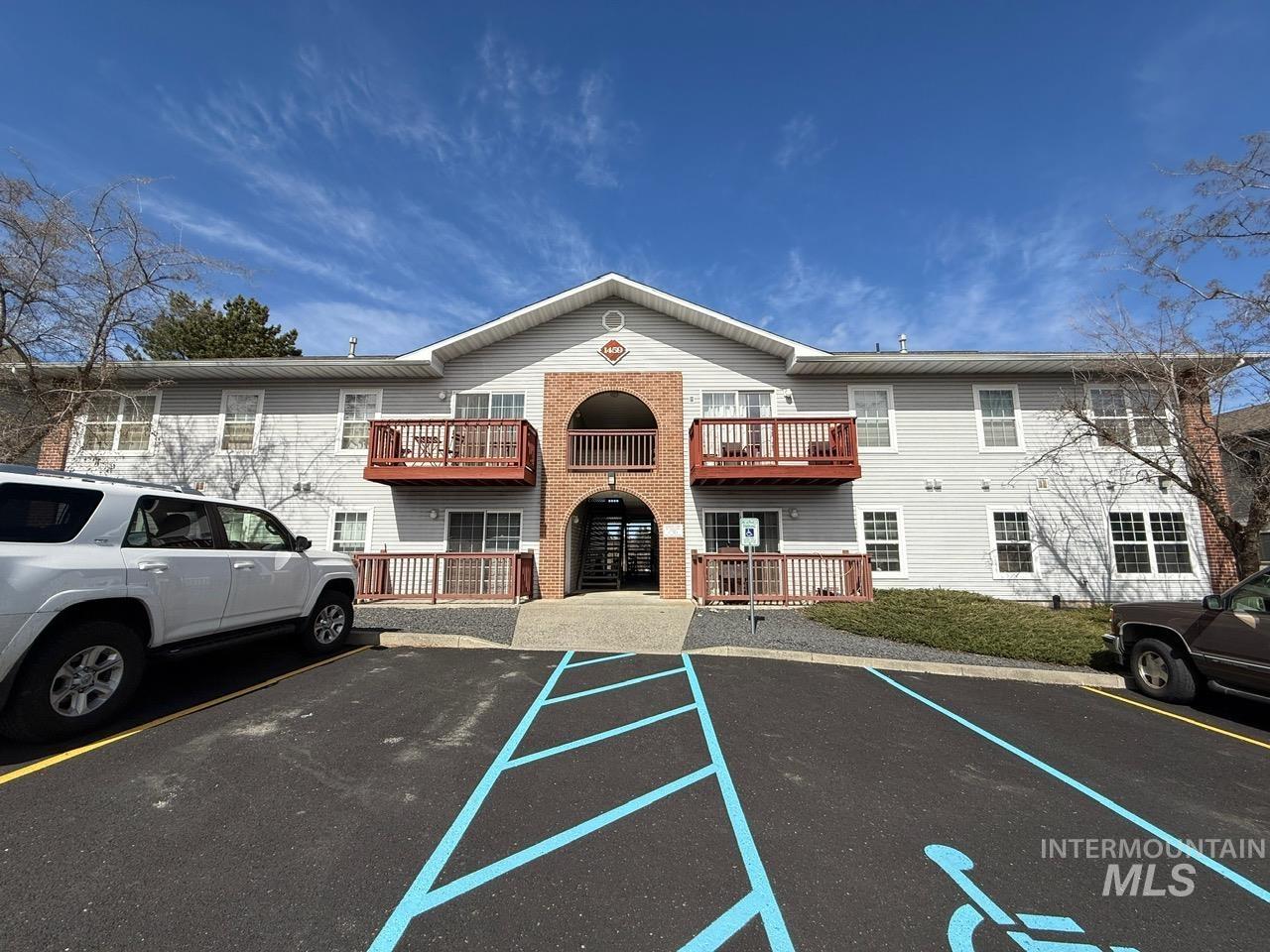 1459 Northwood, Moscow, Idaho 83843, 3 Bedrooms, 2 Bathrooms, Residential For Sale, Price $218,000,MLS 98980099