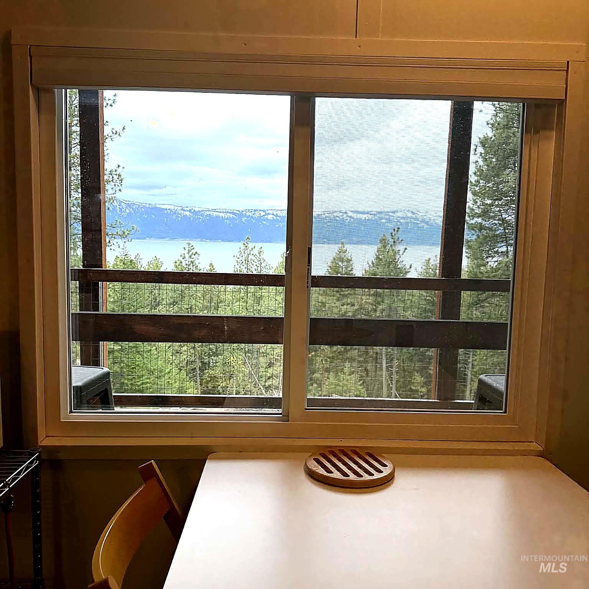 1309 Laurel Drive, Cascade, Idaho 83611, 1 Bedroom, 1 Bathroom, Residential For Sale, Price $360,000,MLS 98980104