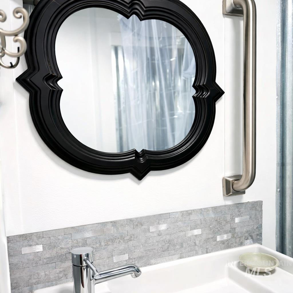 1309 Laurel Drive, Cascade, Idaho 83611, 1 Bedroom, 1 Bathroom, Residential For Sale, Price $360,000,MLS 98980104