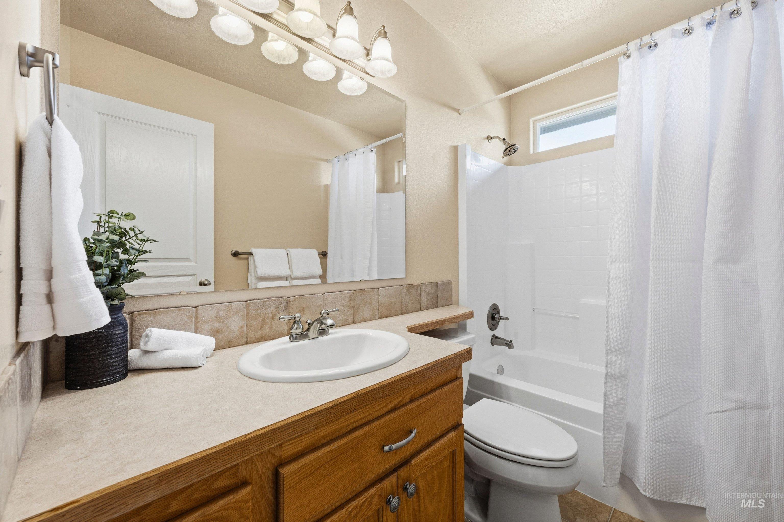 3787 N Alexis Way, Meridian, Idaho 83646, 4 Bedrooms, 3 Bathrooms, Residential For Sale, Price $549,000,MLS 98980105