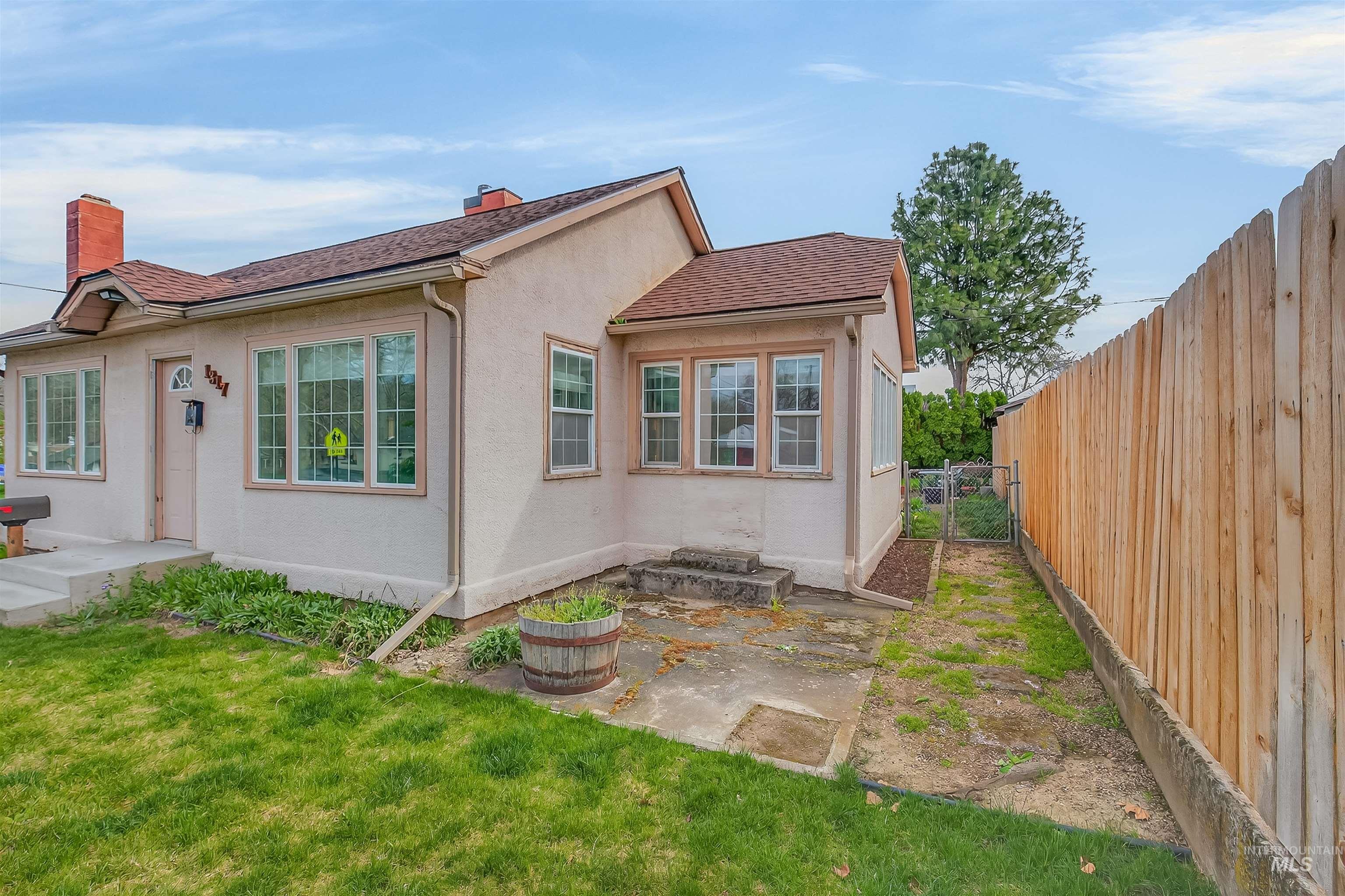 1317 15th Street, Lewiston, Idaho 83501, 2 Bedrooms, 1 Bathroom, Residential For Sale, Price $269,000,MLS 98980106