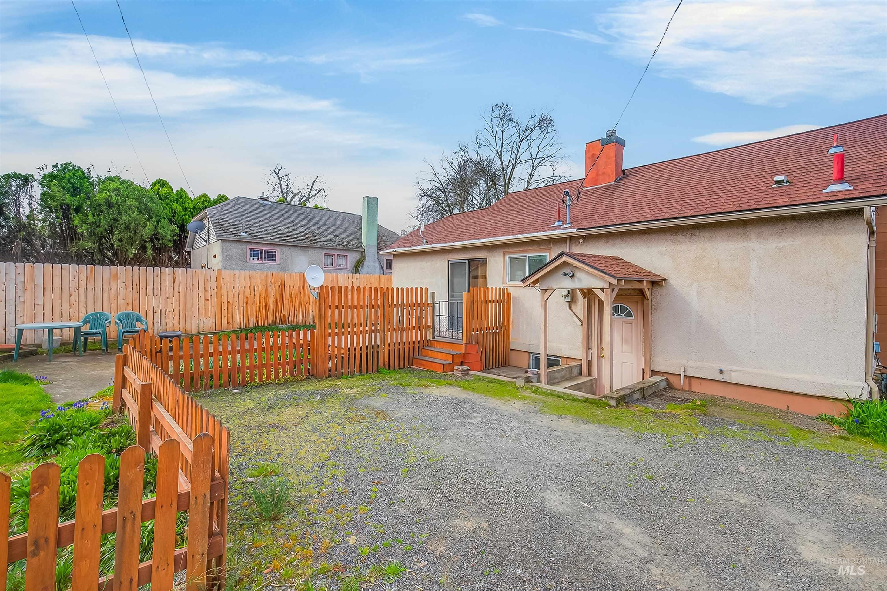 1317 15th Street, Lewiston, Idaho 83501, 2 Bedrooms, 1 Bathroom, Residential For Sale, Price $269,000,MLS 98980106