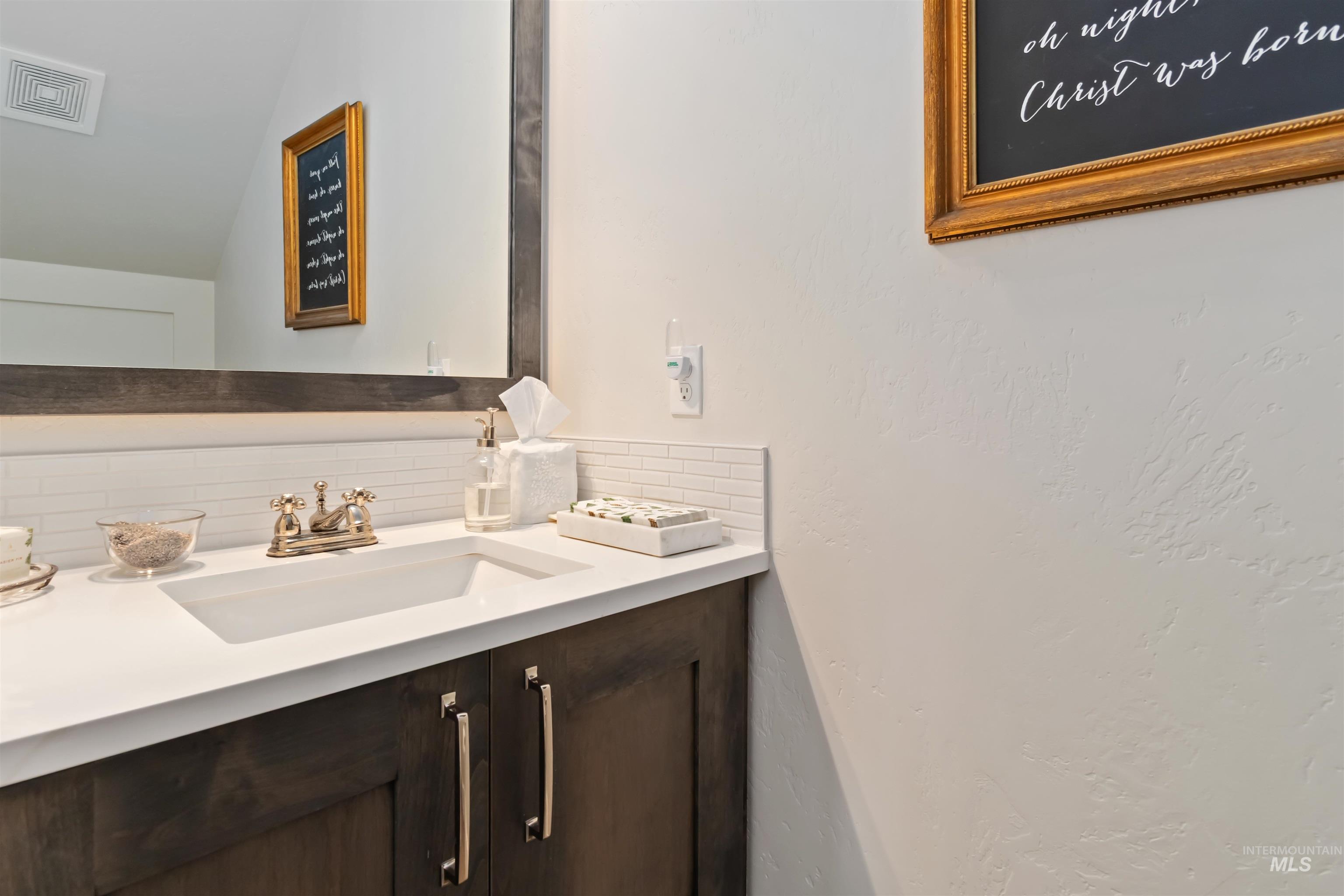 3193 S Sedgebrook Lane, Eagle, Idaho 83616, 3 Bedrooms, 2.5 Bathrooms, Residential For Sale, Price $799,990,MLS 98980107