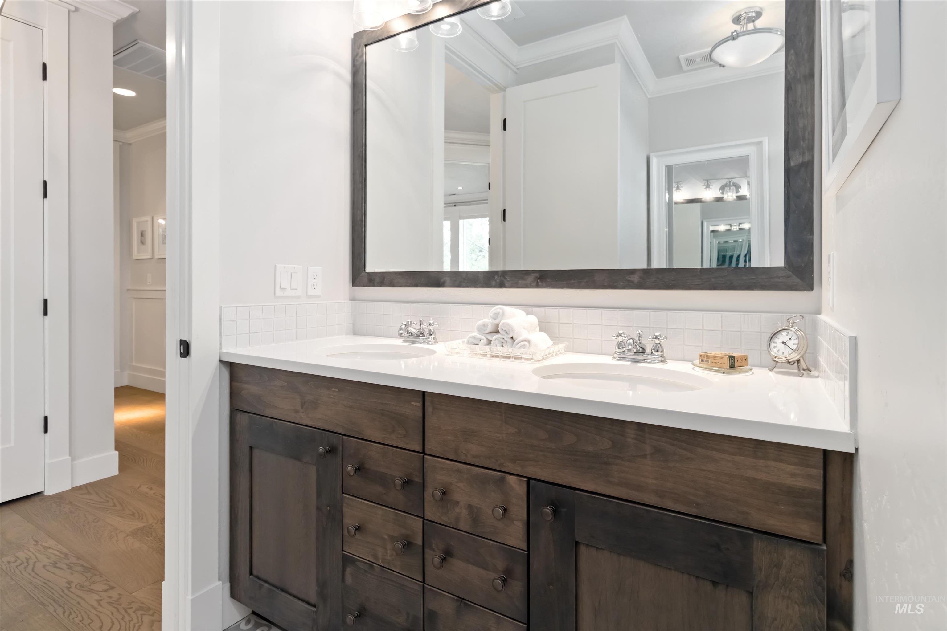 3193 S Sedgebrook Lane, Eagle, Idaho 83616, 3 Bedrooms, 2.5 Bathrooms, Residential For Sale, Price $777,000, 98980107