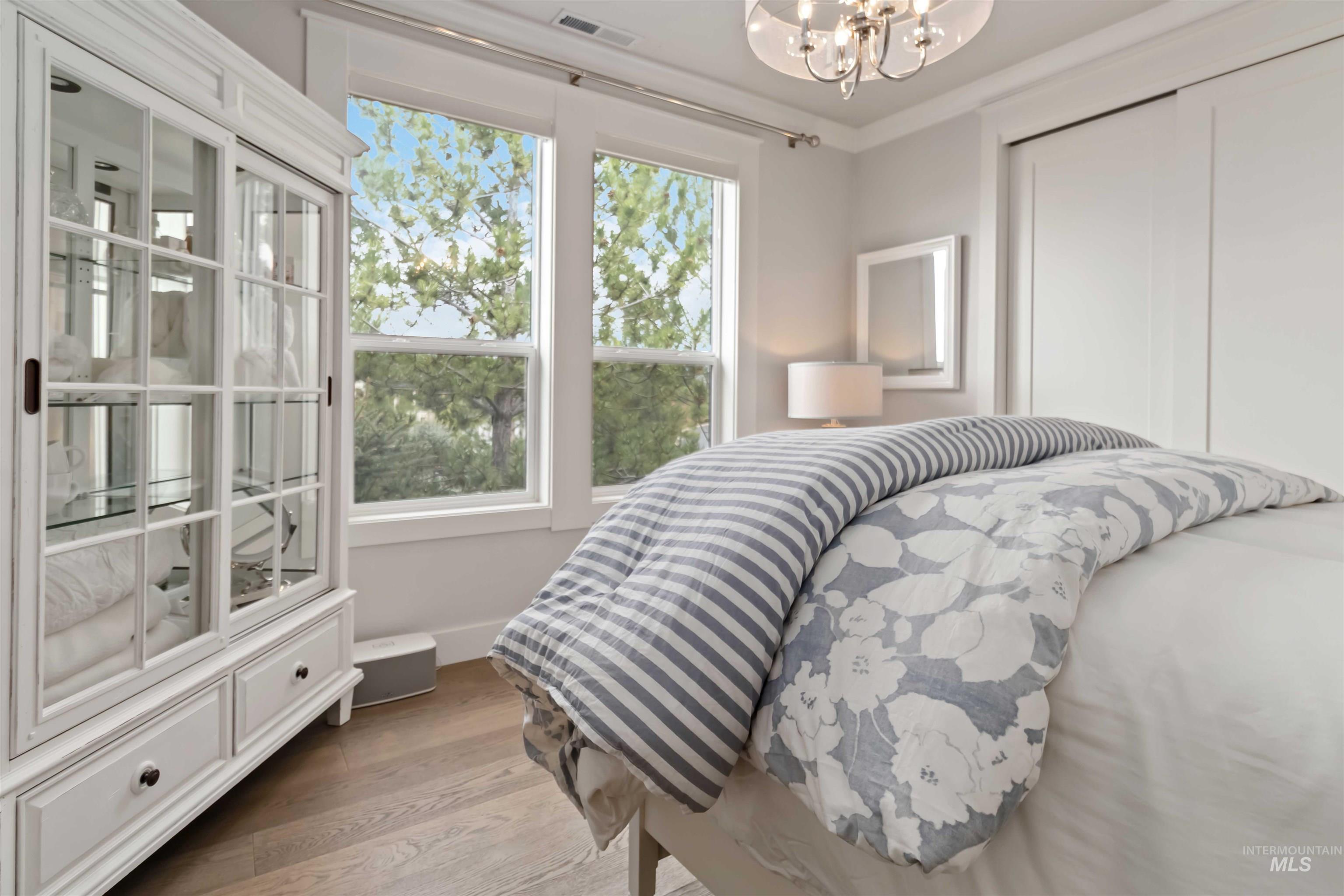 3193 S Sedgebrook Lane, Eagle, Idaho 83616, 3 Bedrooms, 2.5 Bathrooms, Residential For Sale, Price $777,000, 98980107