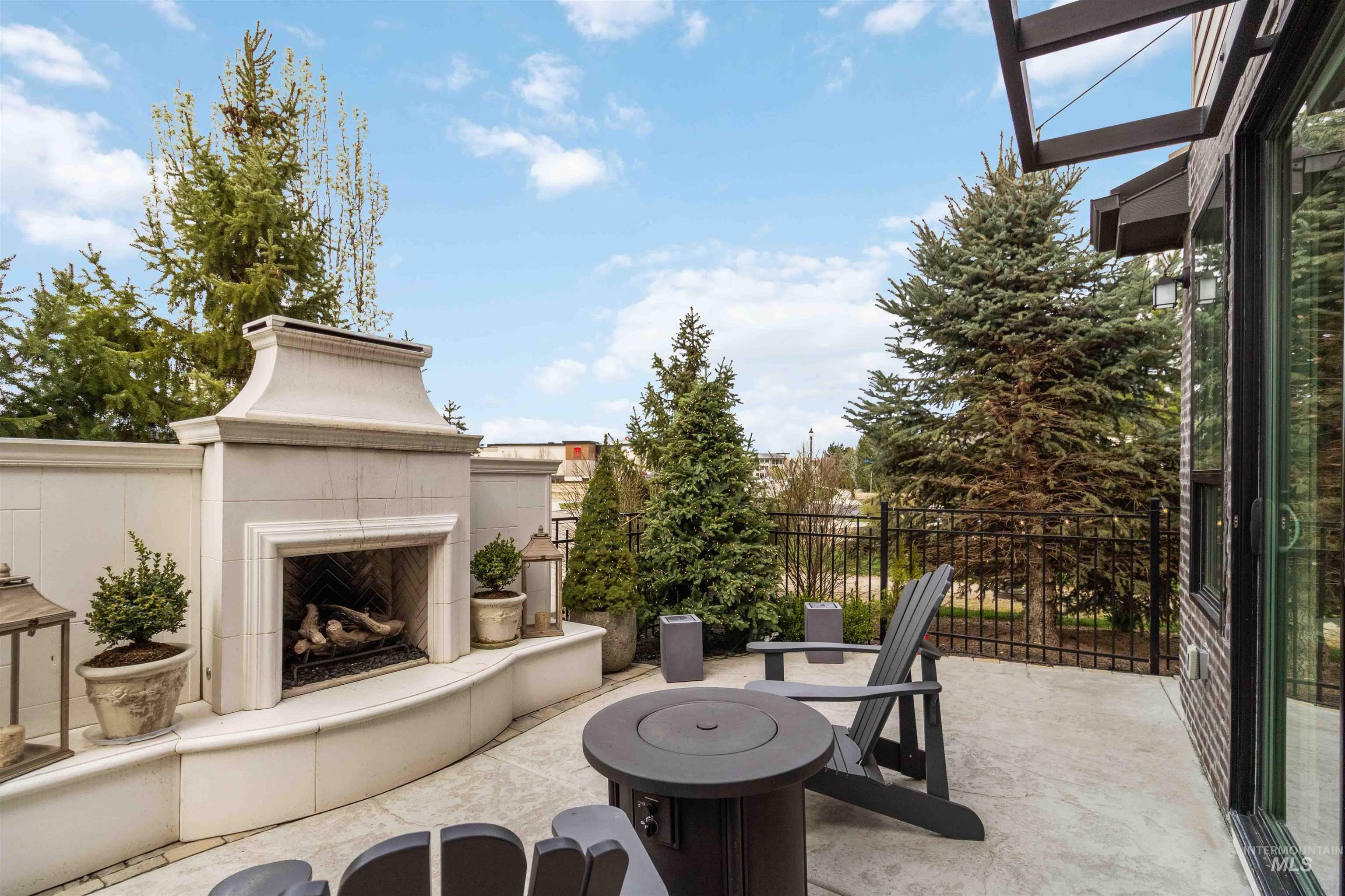 3193 S Sedgebrook Lane, Eagle, Idaho 83616, 3 Bedrooms, 2.5 Bathrooms, Residential For Sale, Price $777,000, 98980107