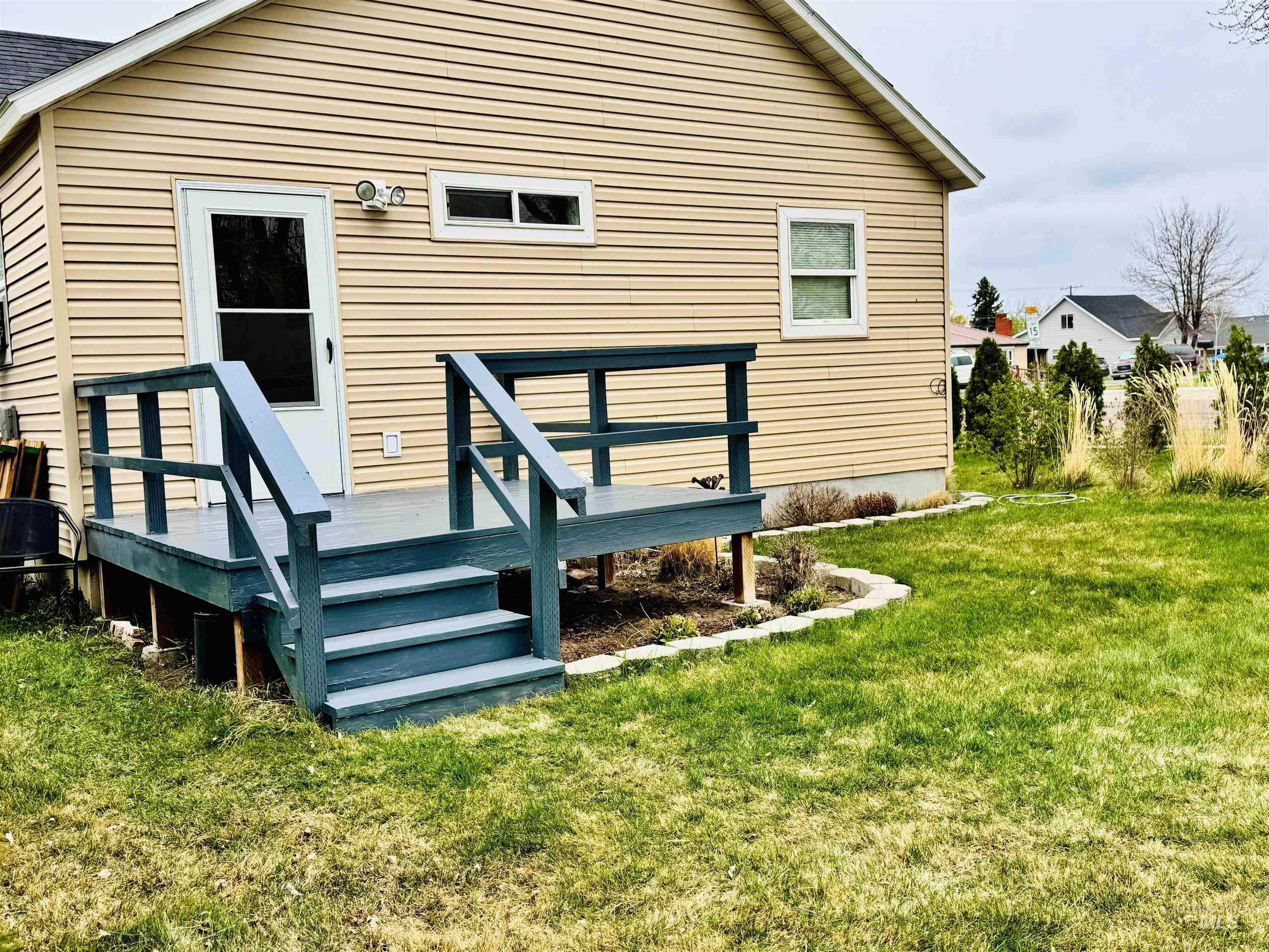 1001 E St, Rupert, Idaho 83350-0000, 2 Bedrooms, 1 Bathroom, Residential For Sale, Price $229,900,MLS 98980109